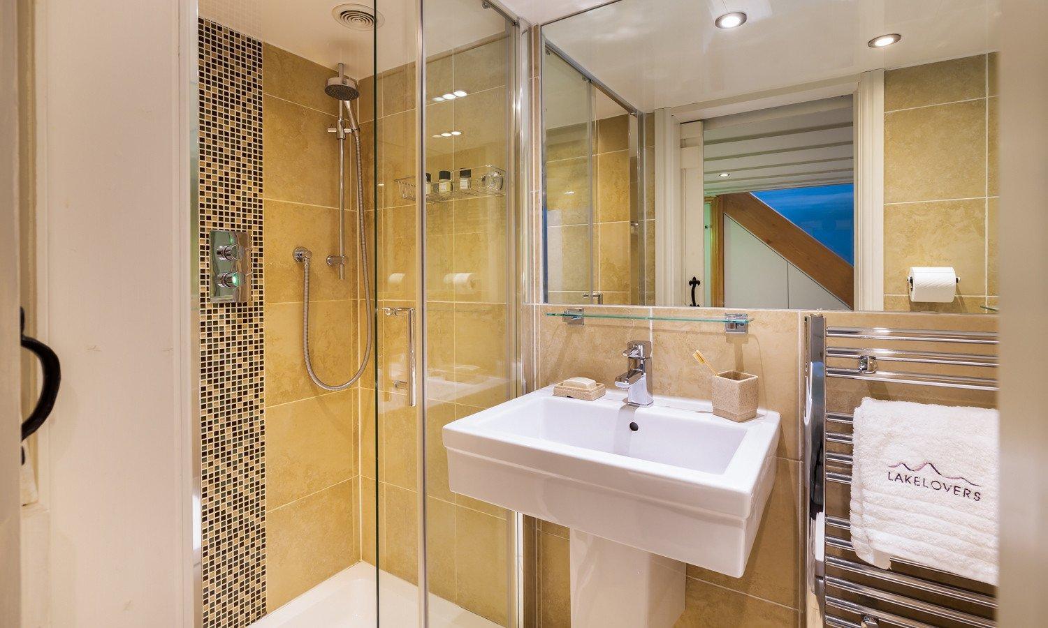 Fox Corner, Ambleside, romantic retreat for two, dog friendly, hot tub view 4