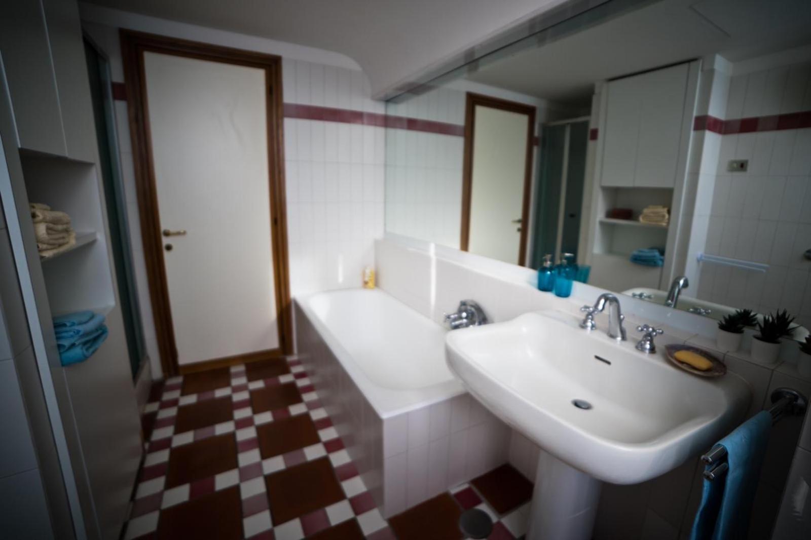 Villa Forti view 5