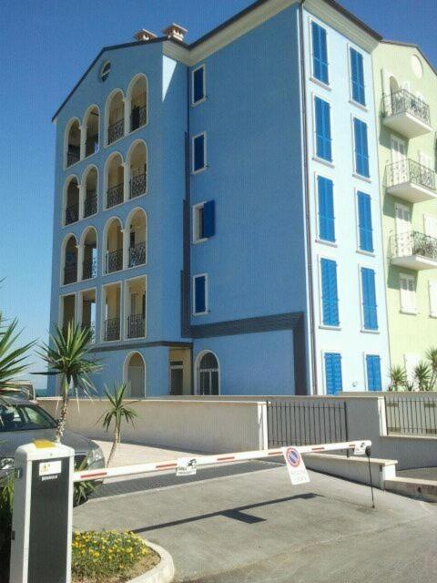 Prestigioso attico sul mare view 2