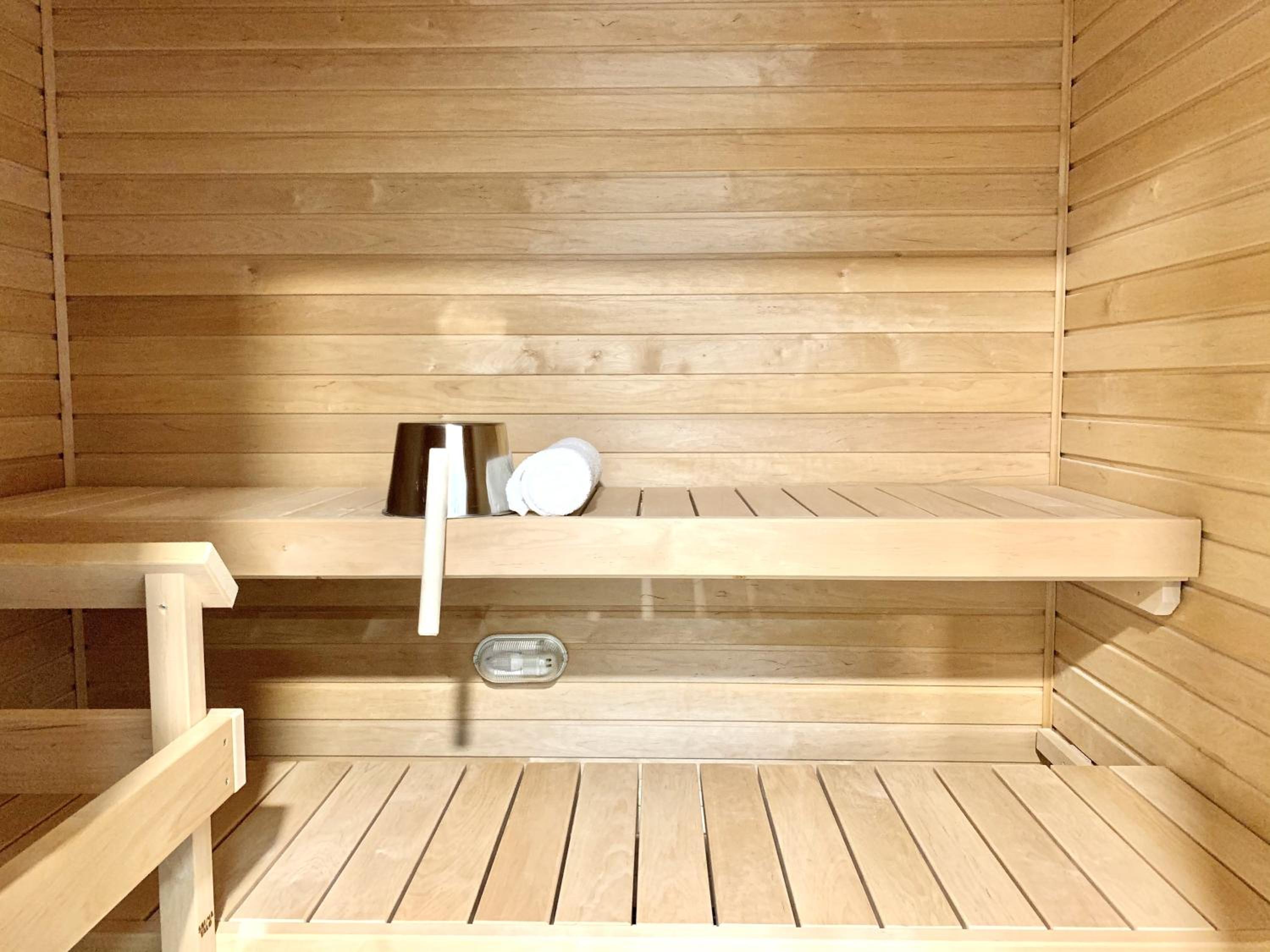 City Home Finland Panorama Suite - New Luxury Suite with Own SAUNA, One Bedroom, Spacious Balcony with City Views and Great Location next to Nokia Arena