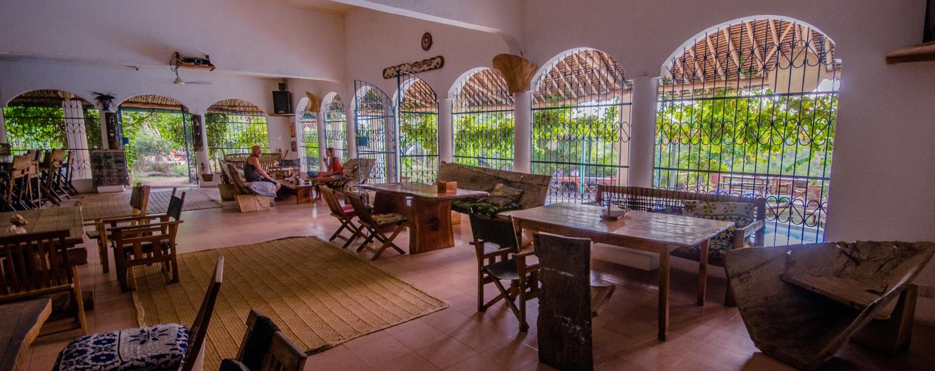 Distant Relatives Ecolodge & Backpackers