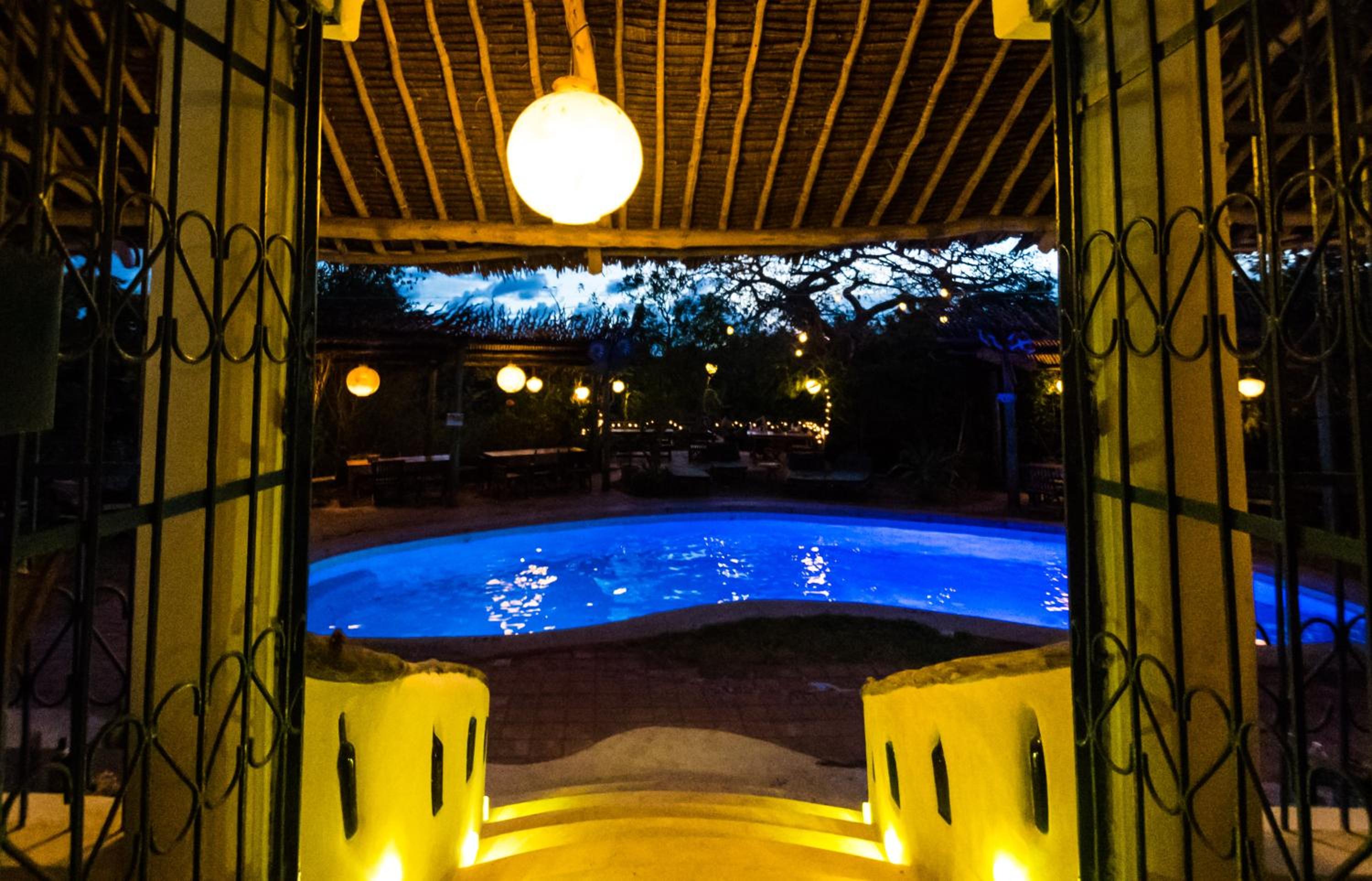 Distant Relatives Ecolodge & Backpackers