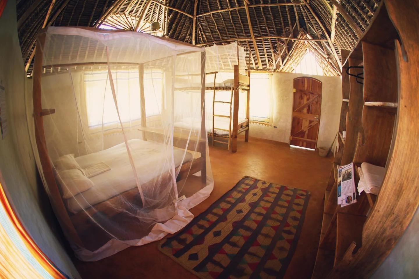 Distant Relatives Ecolodge & Backpackers