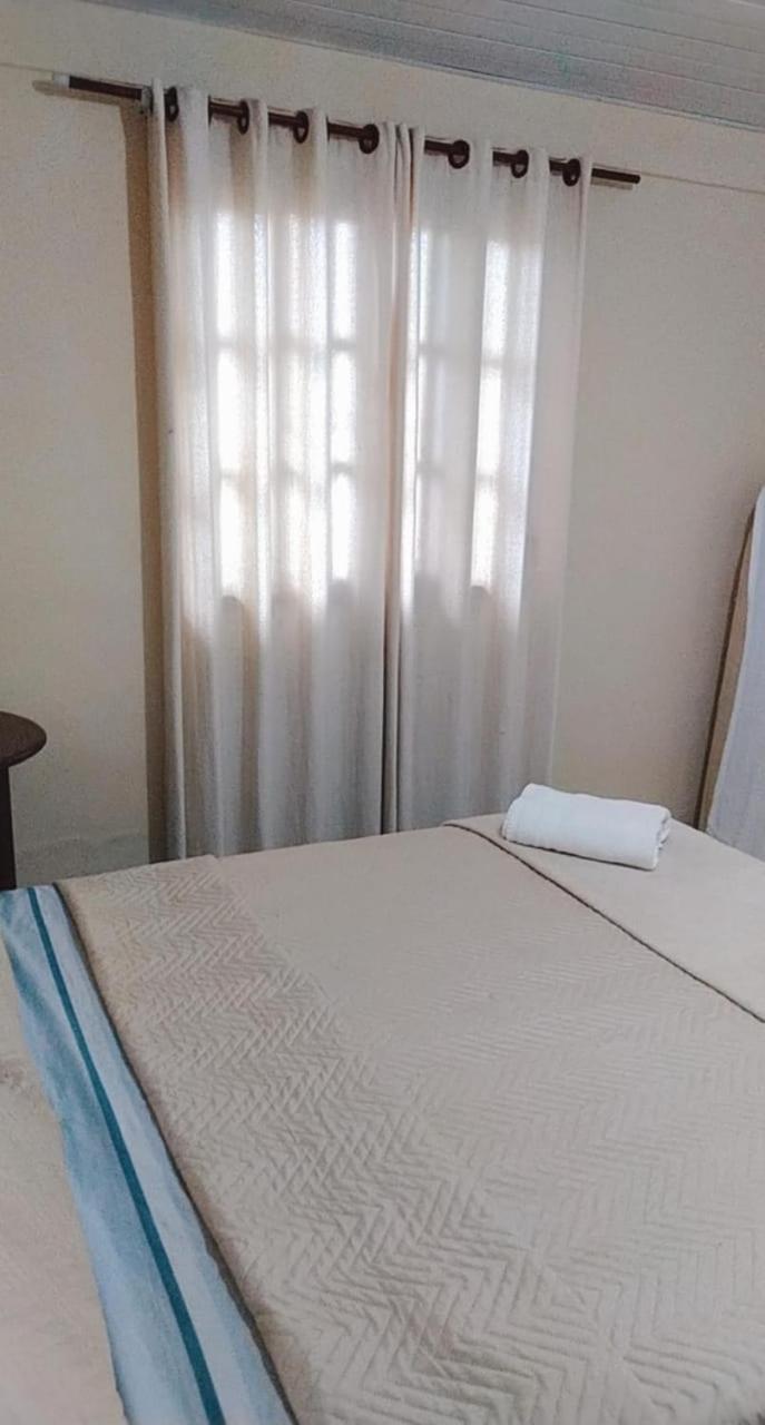 Hospedagem Doce Lar - Casa Girassol