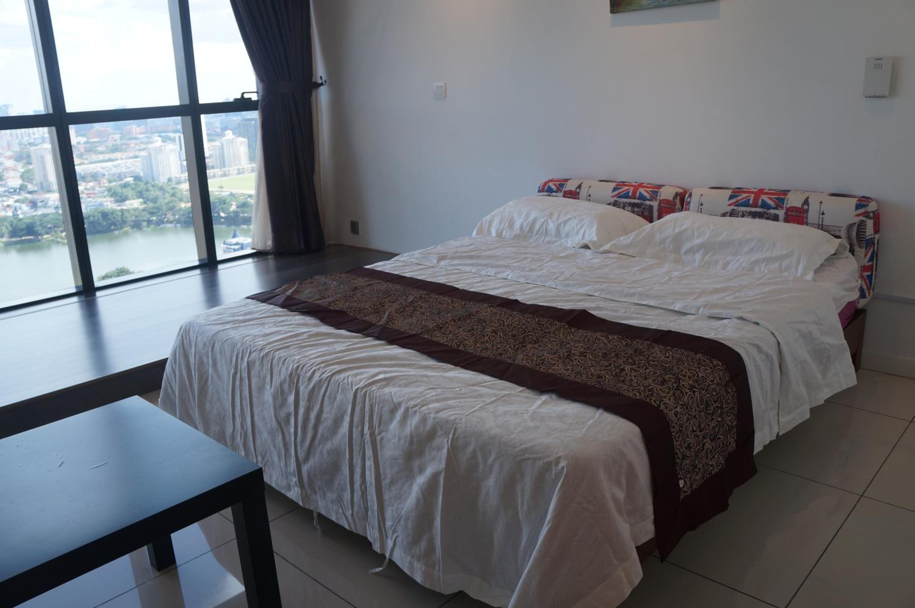 M City Lake View 1+1 Room