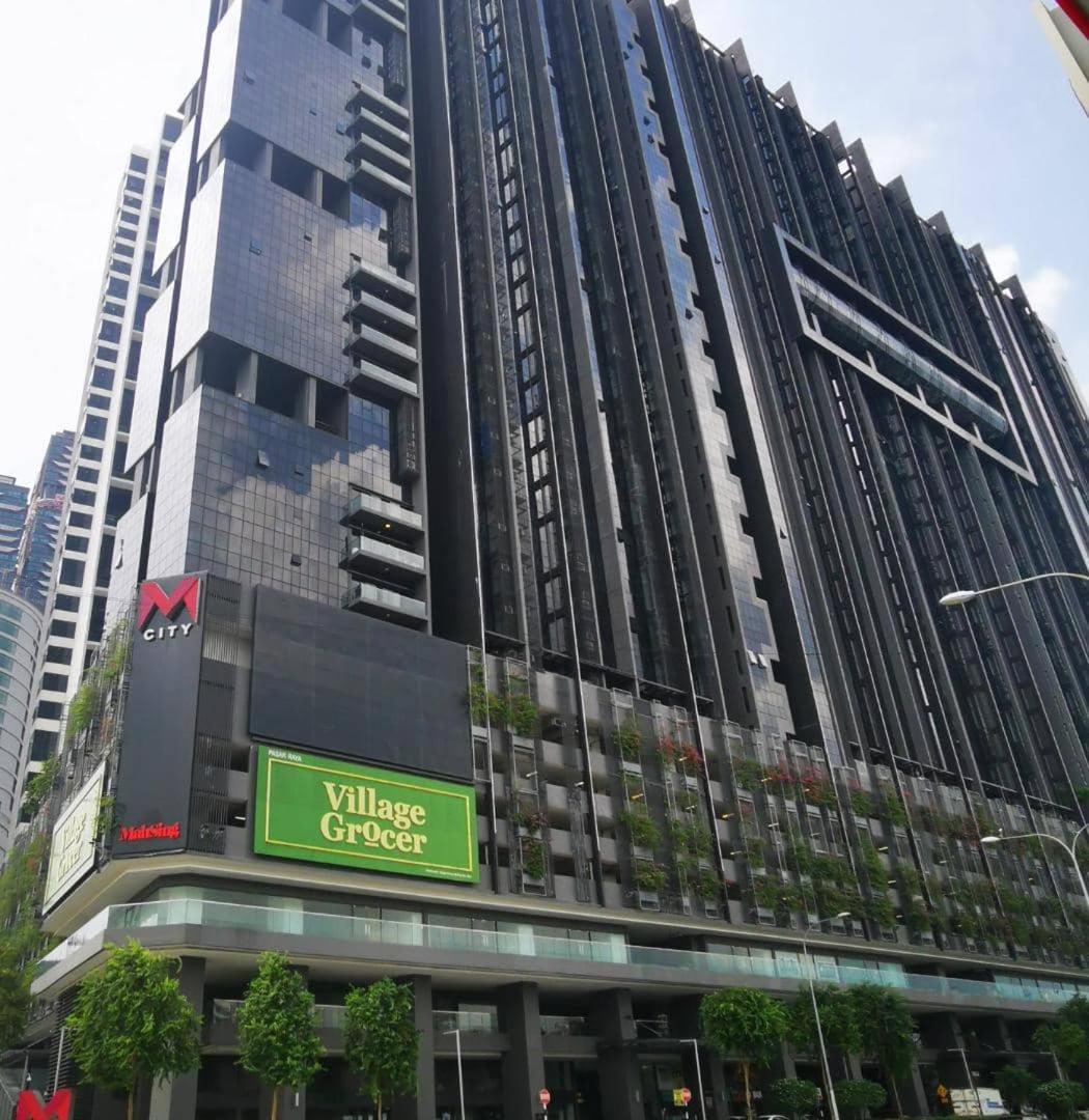 M City Lake View 1+1 Room