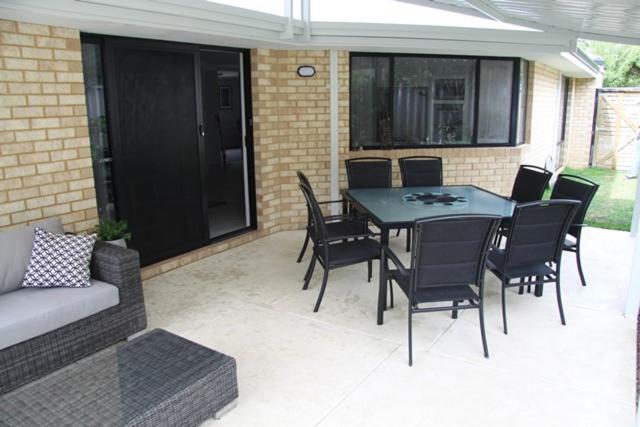 Warnbro Beach Family Accommodation view 2
