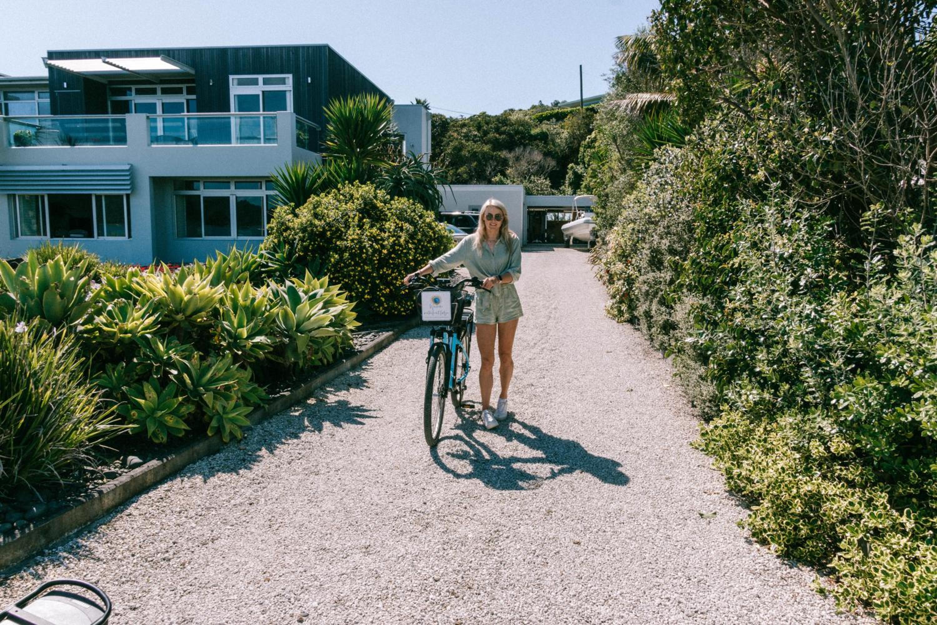 Waiheke Waterfront Lodge view 5