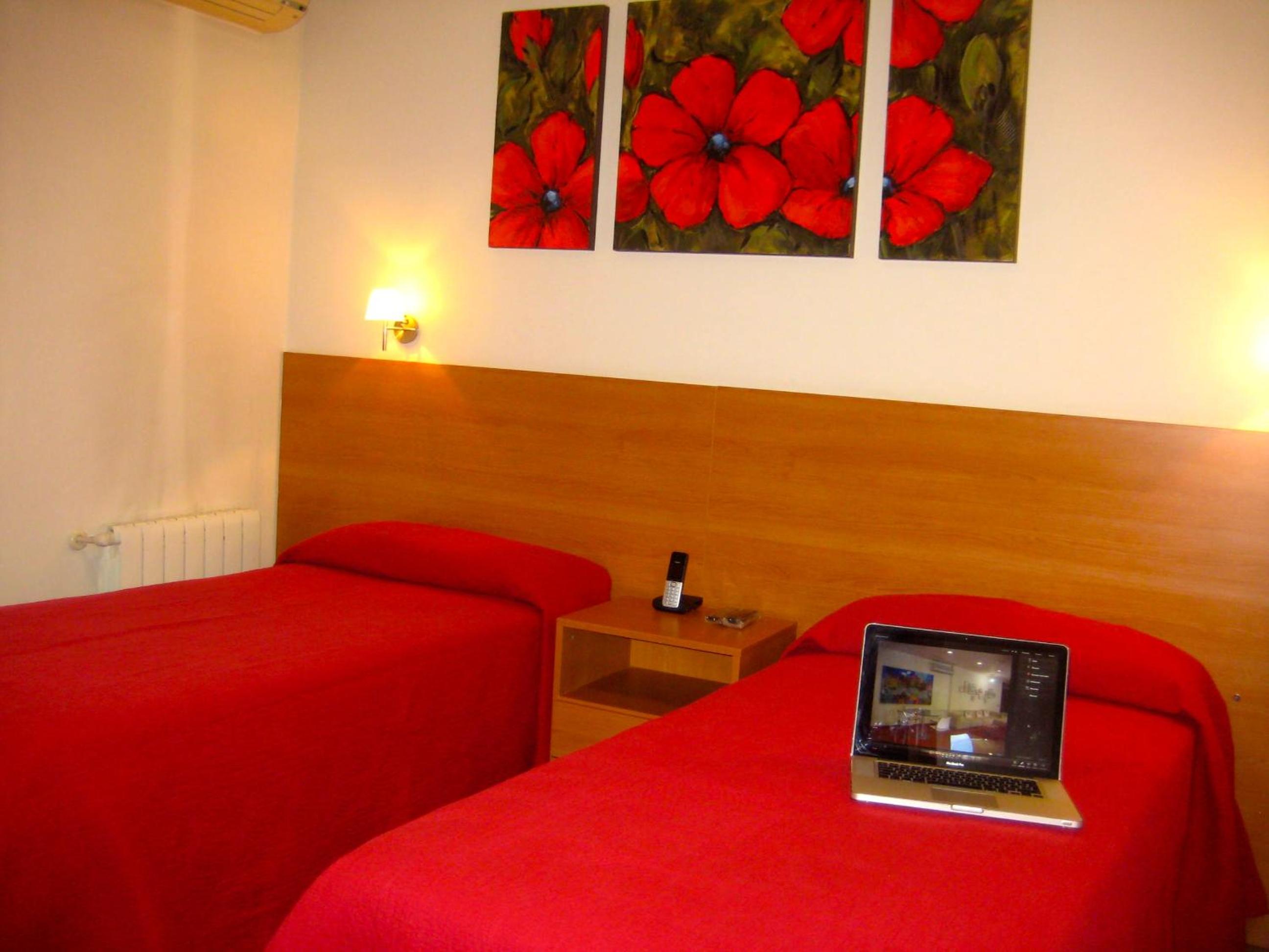 Hostal Madrazo