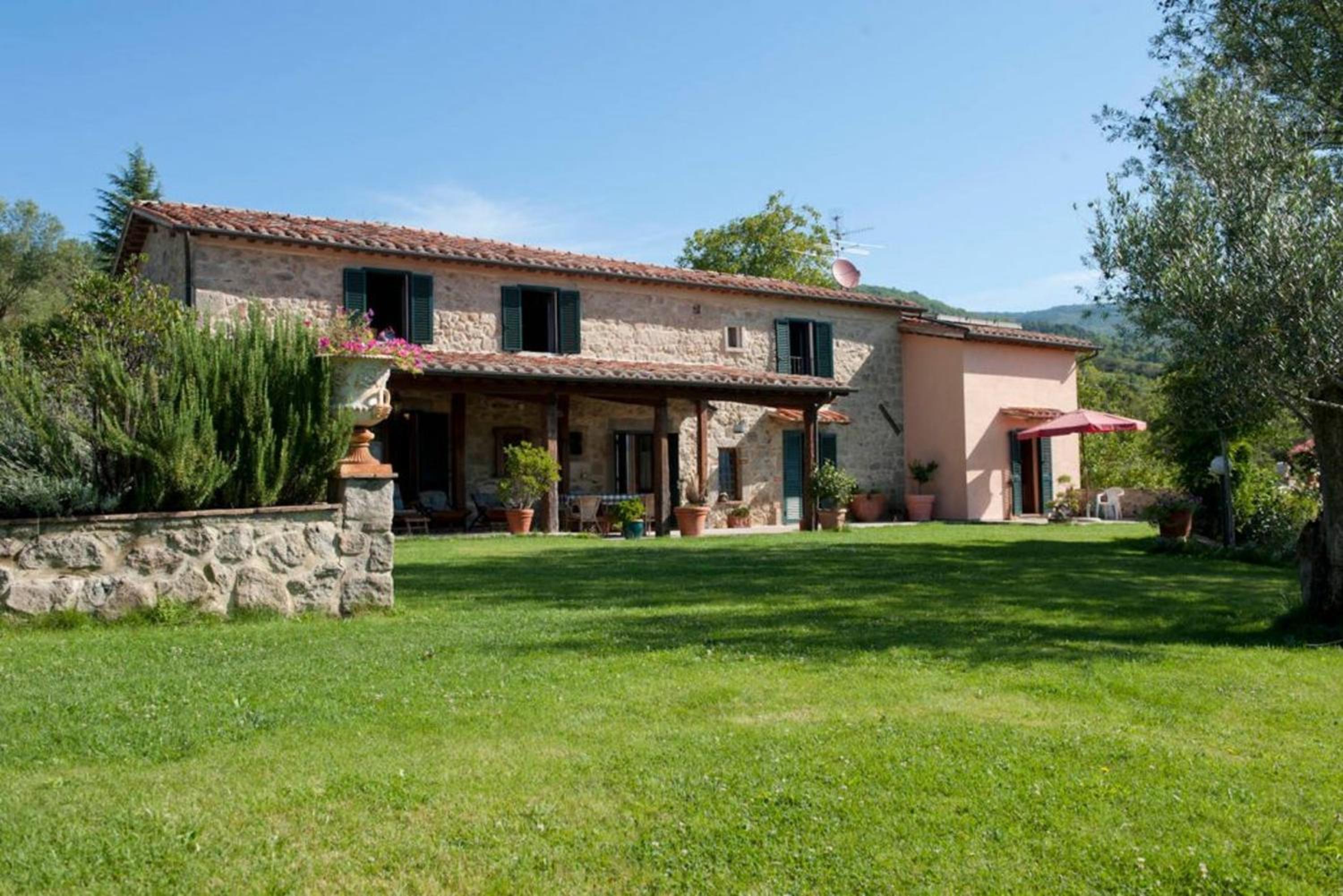 Elegant Villa in Santa Fiora with Private Pool
