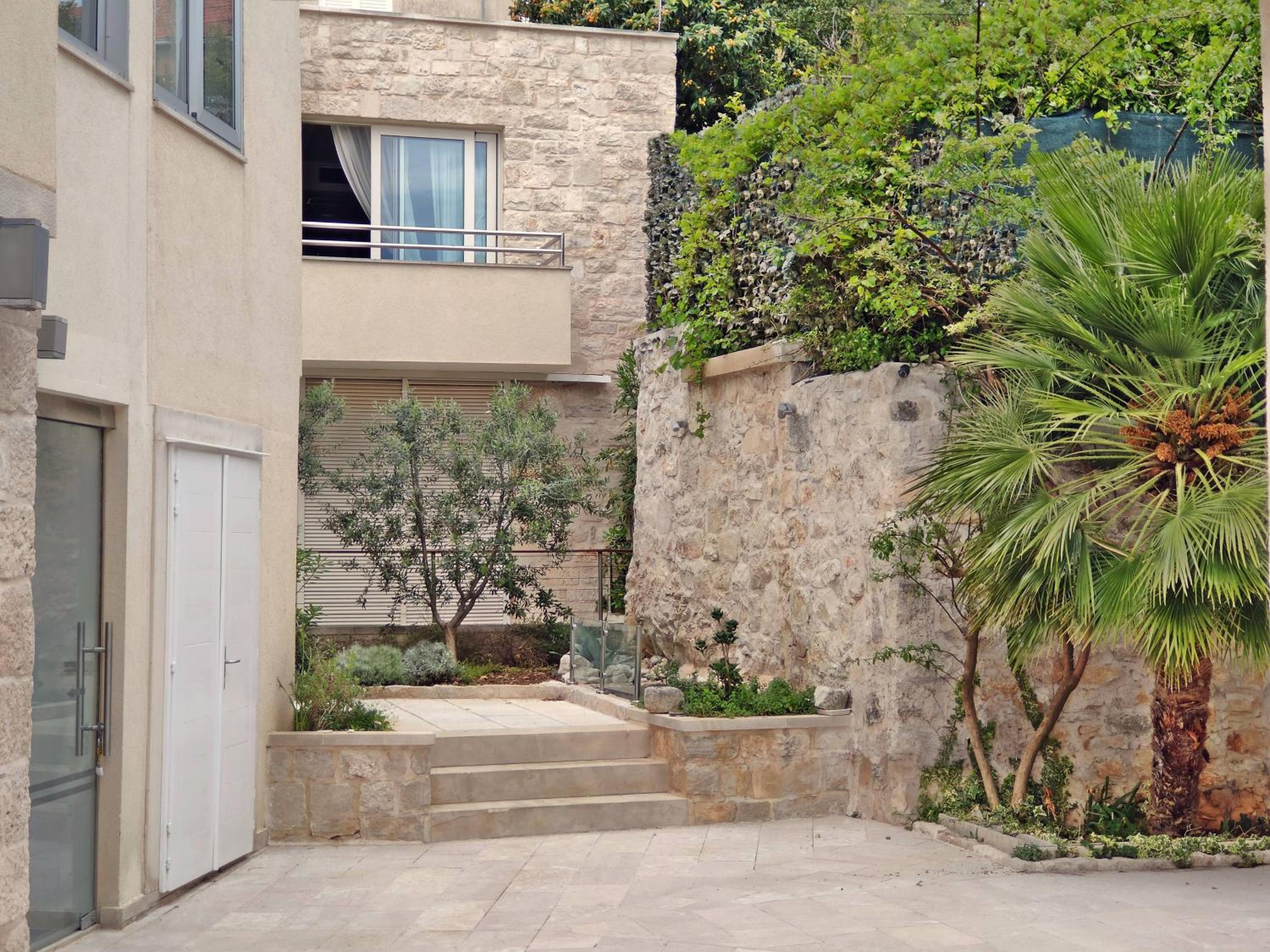 Hotel Korsal - Image 1