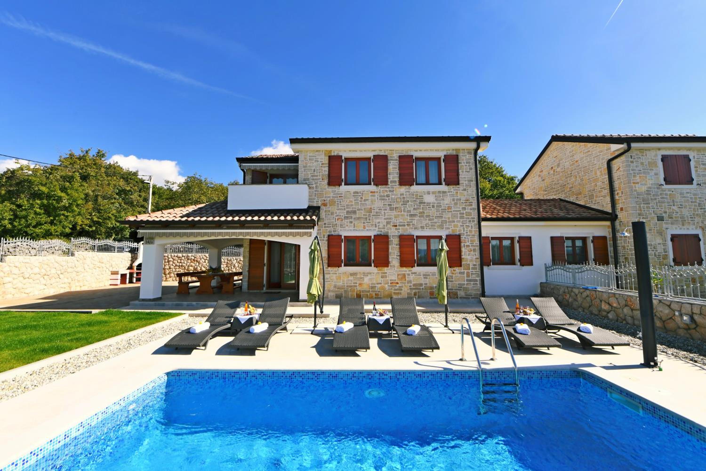 Holiday house Lana view 3