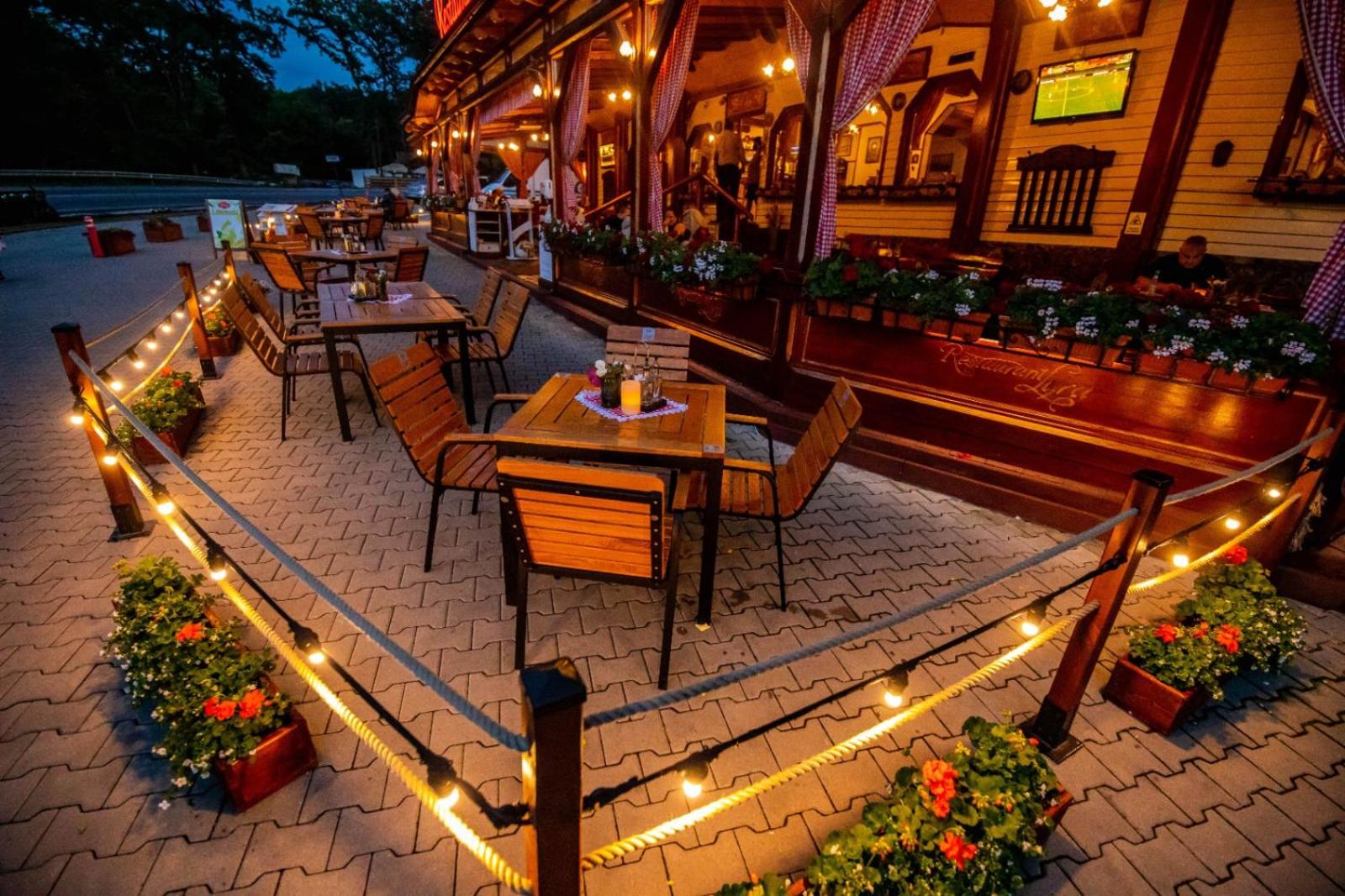 Pensiune Restaurant Lyra
