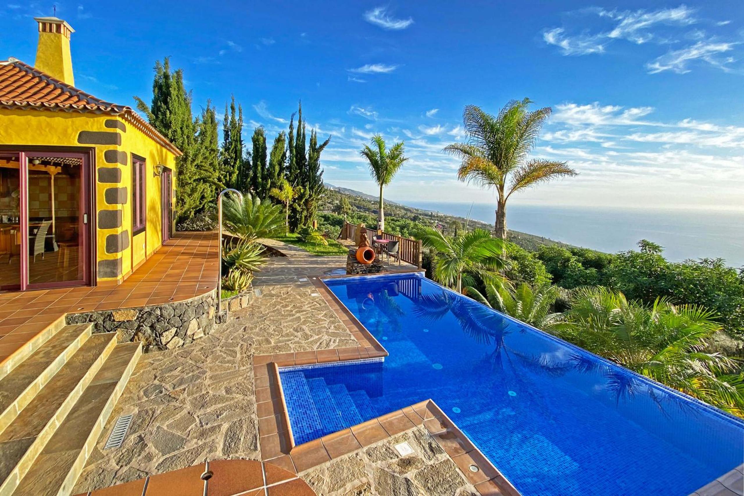 Casa Lomo Gonzalez view 3