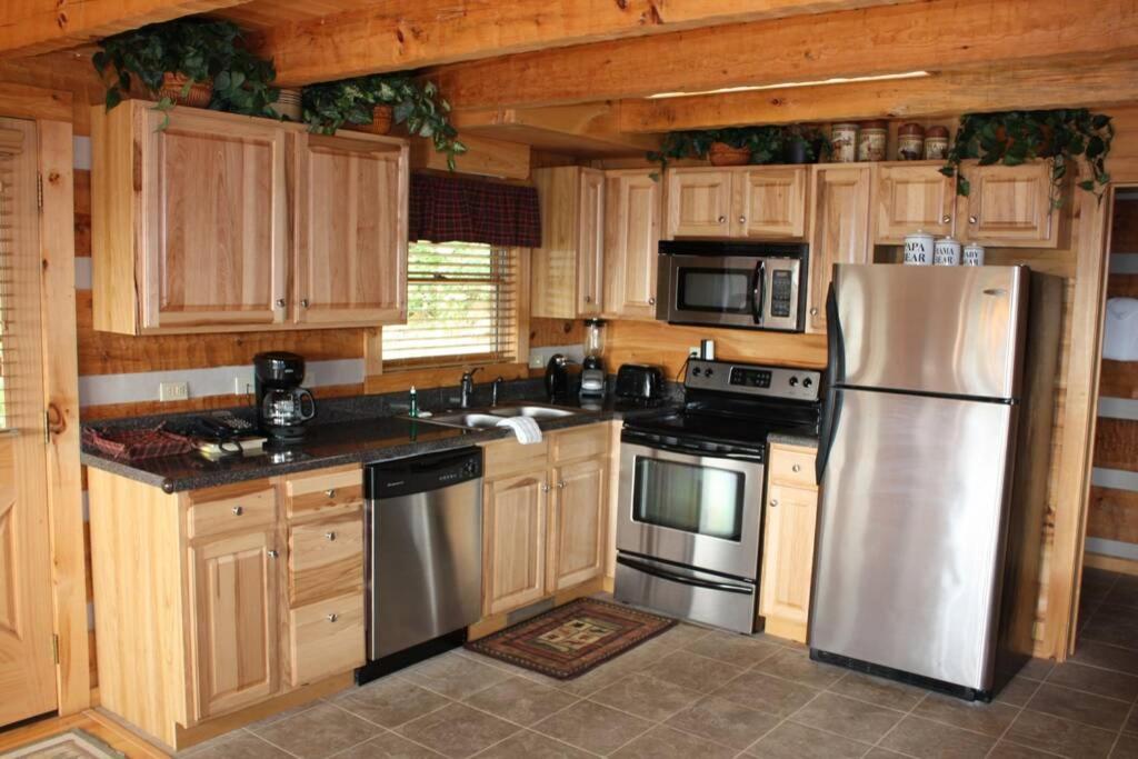 View! Private! Hot Tub,Pool Table,Fireplace,RELAX! view 4