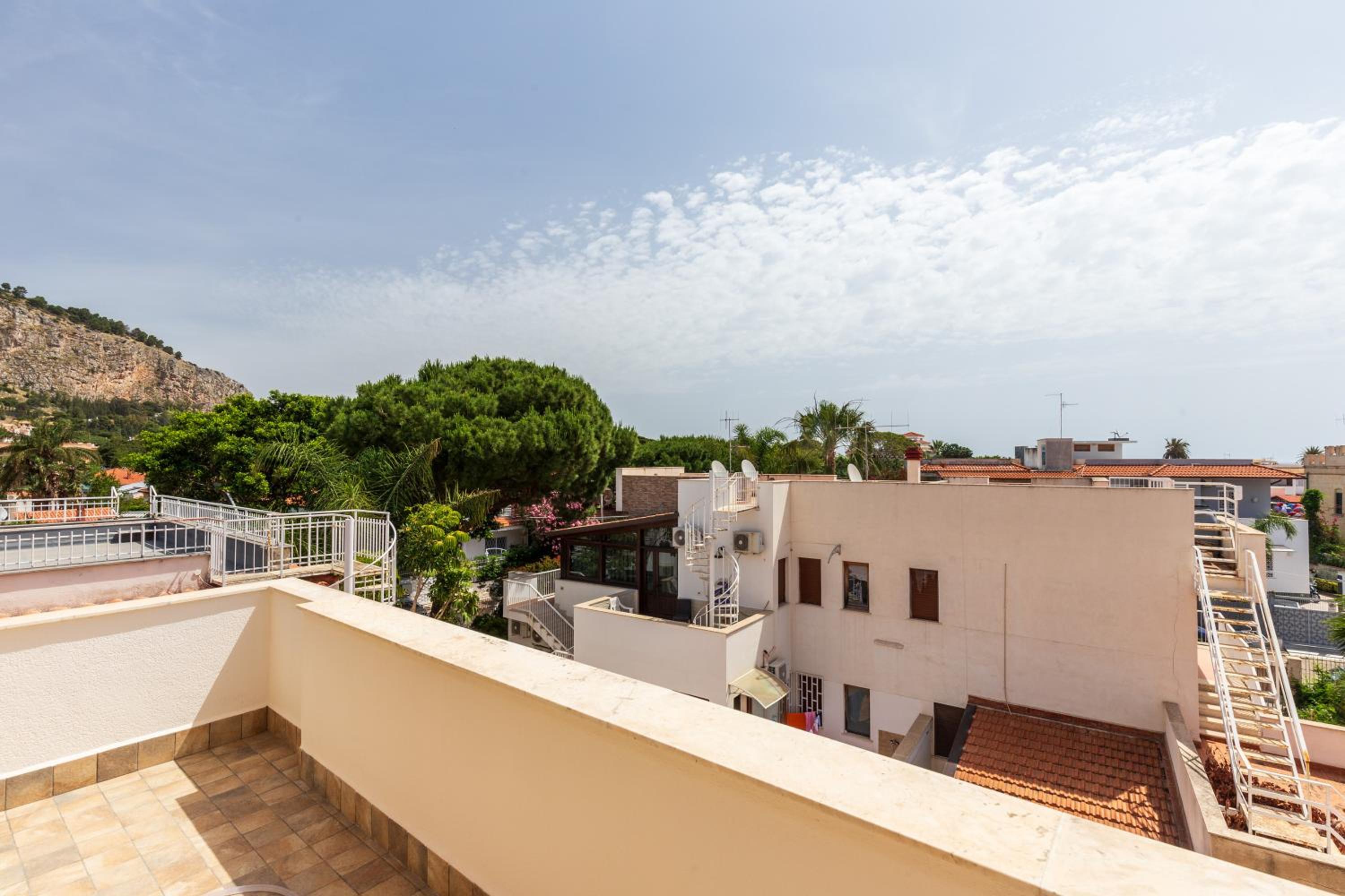 Mondello Sabrina Apartments