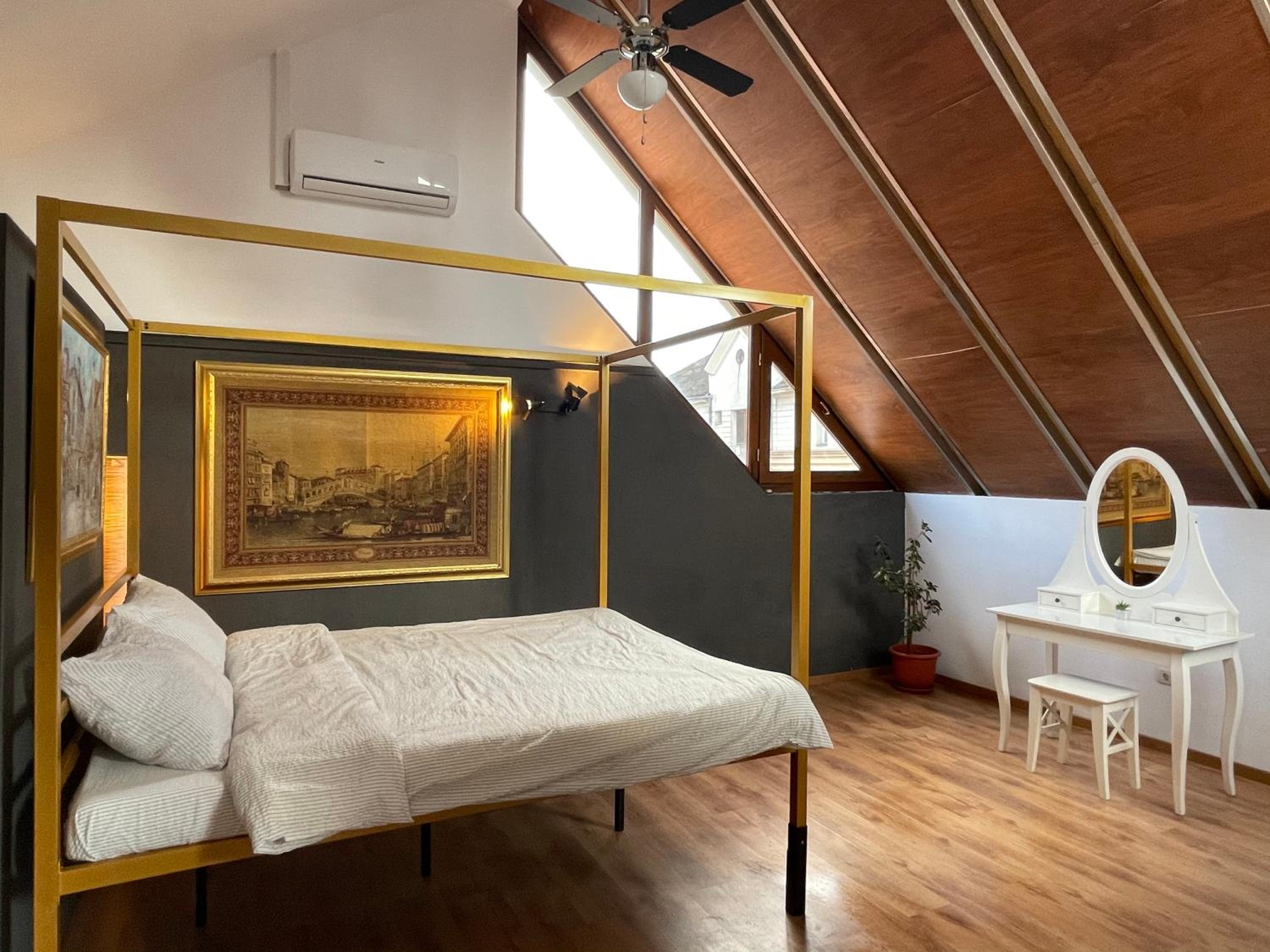 Amazing Savoya nr1 Loft Old City Center Self check-in view 2