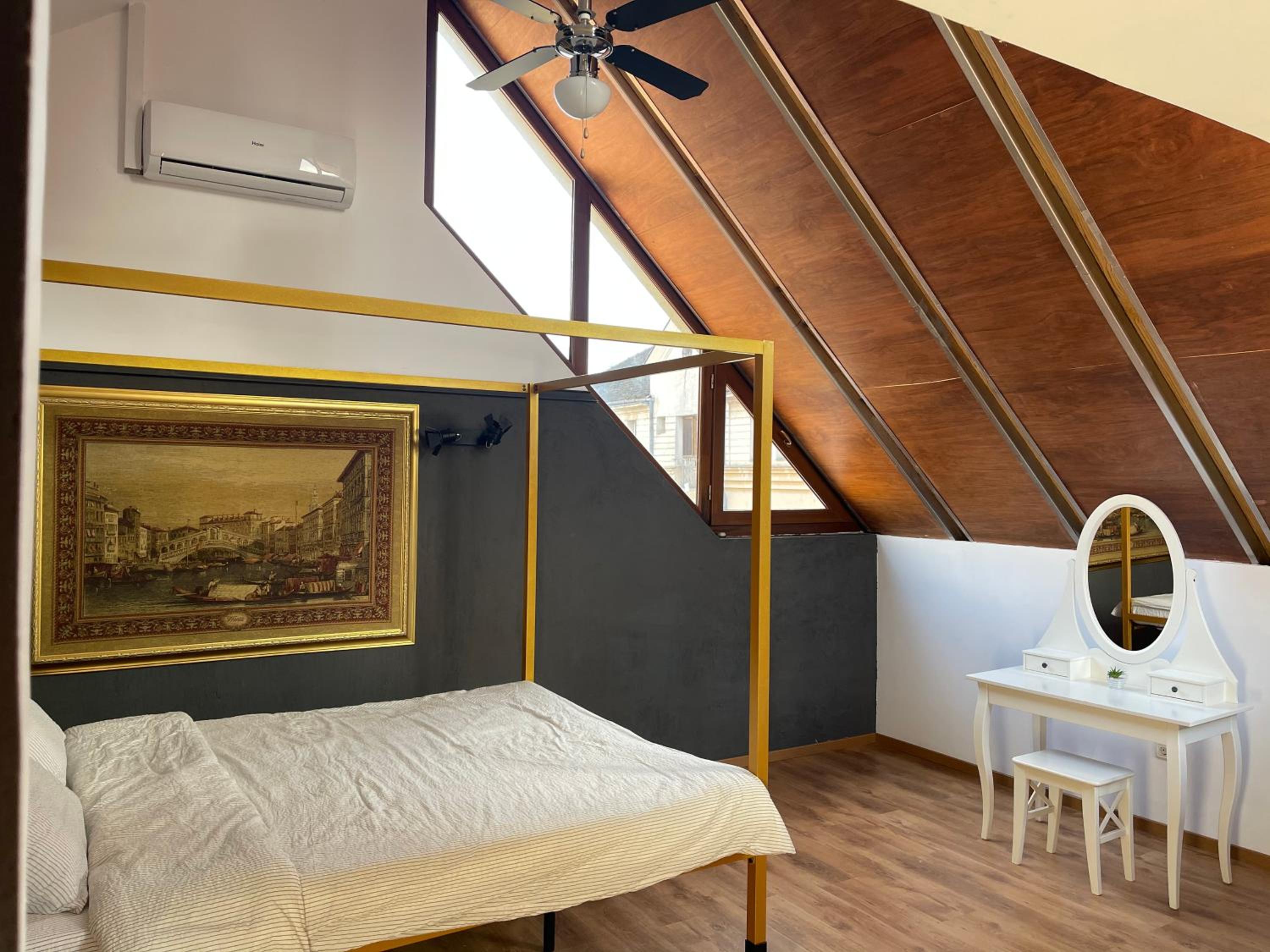 Amazing Savoya nr1 Loft Old City Center Self check-in view 3