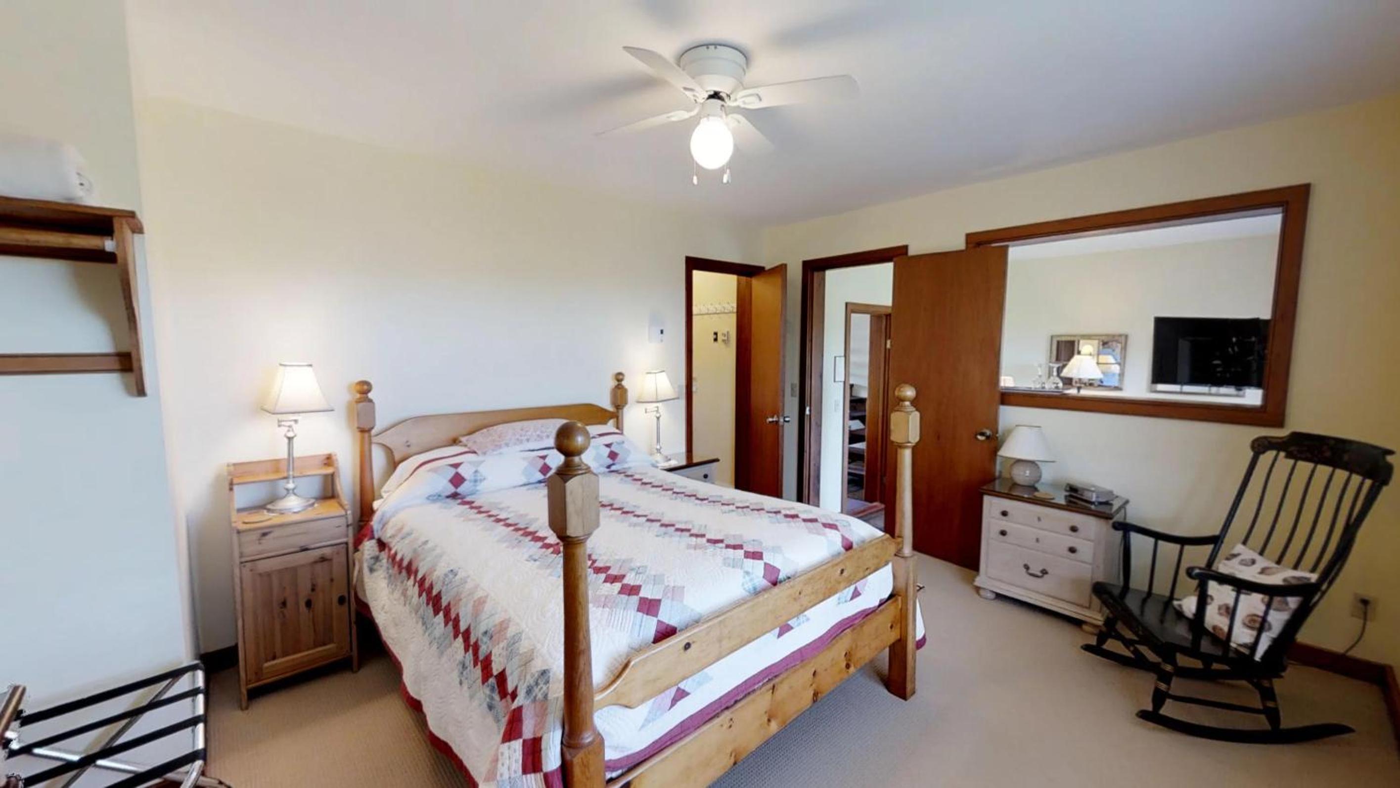 Bayview Pines Country Inn B&B