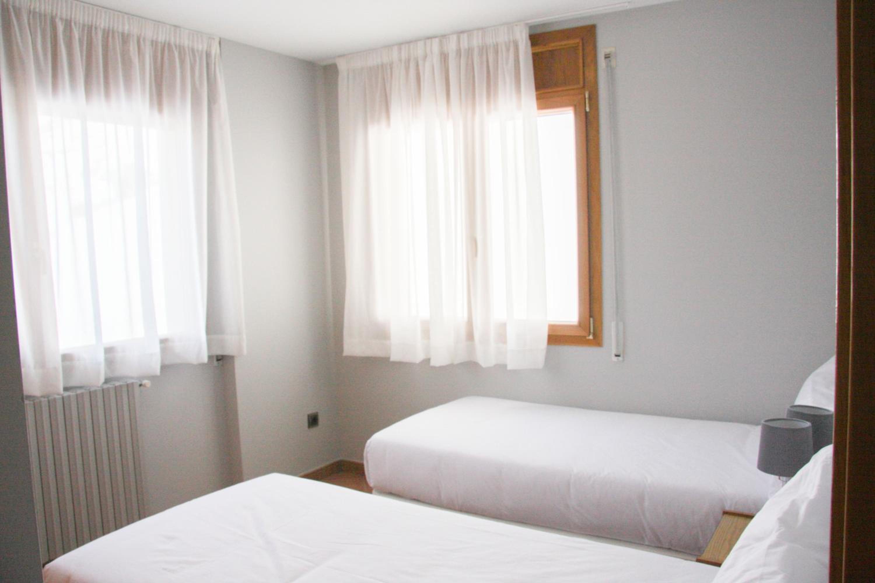 APARTAMENTS COLELLS