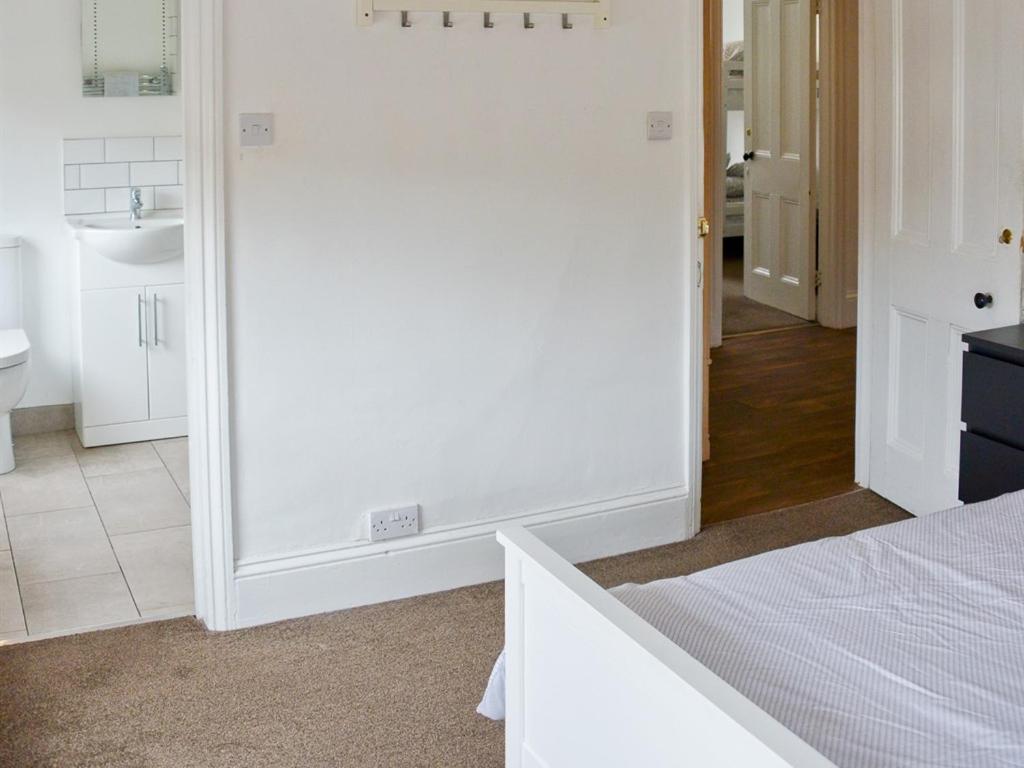 Worthing Vacations - Corner House apartment - Property Image 3