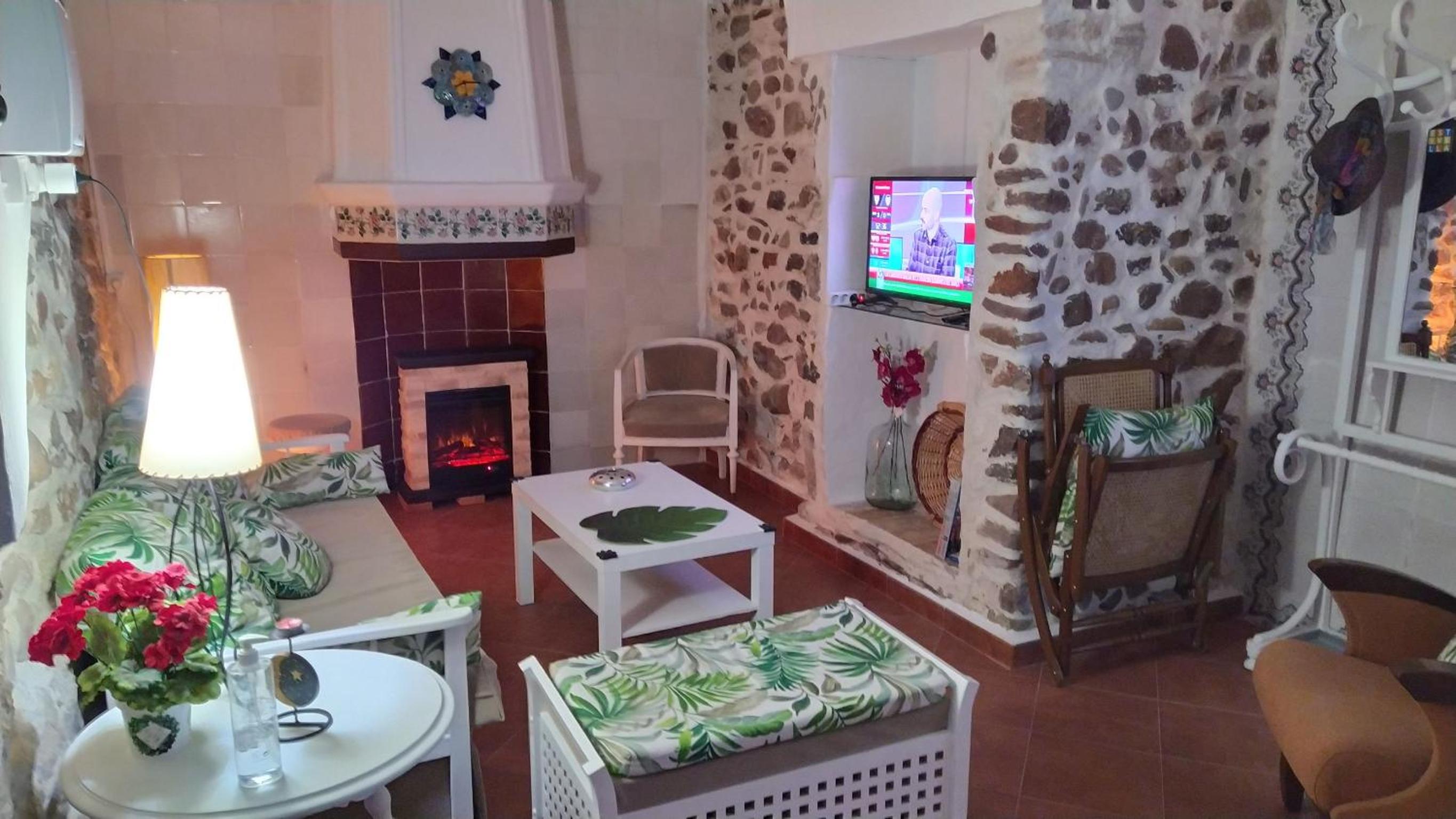 Charming house in Estivella near nature