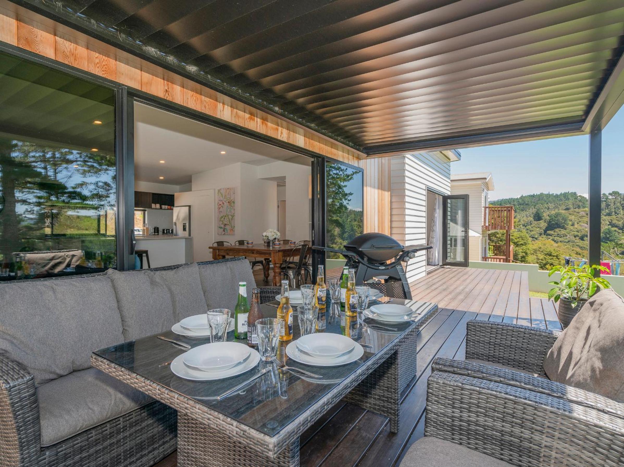 Treetop Bach - Whangamata Holiday Home view 3