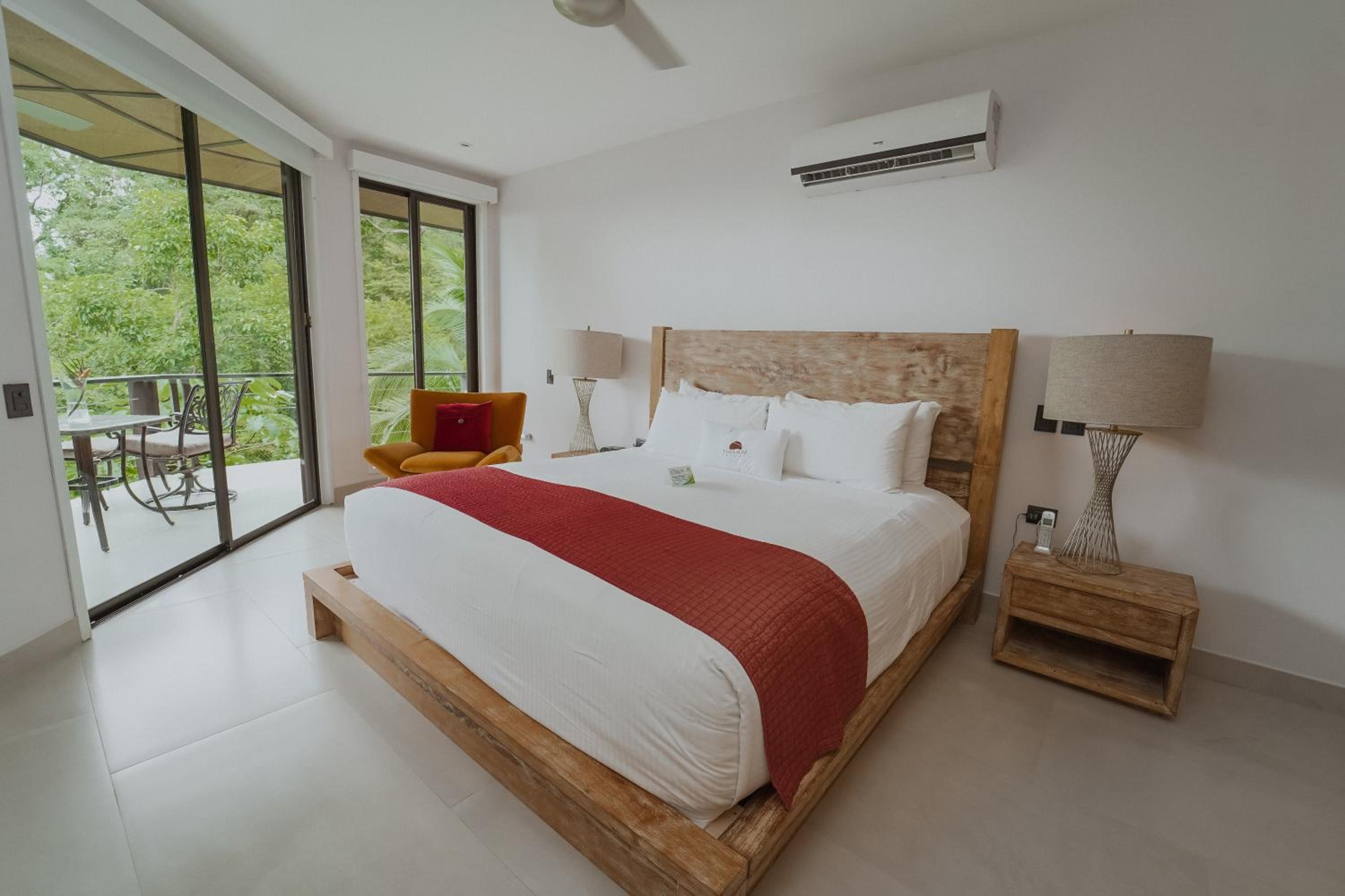 Tulemar Resort