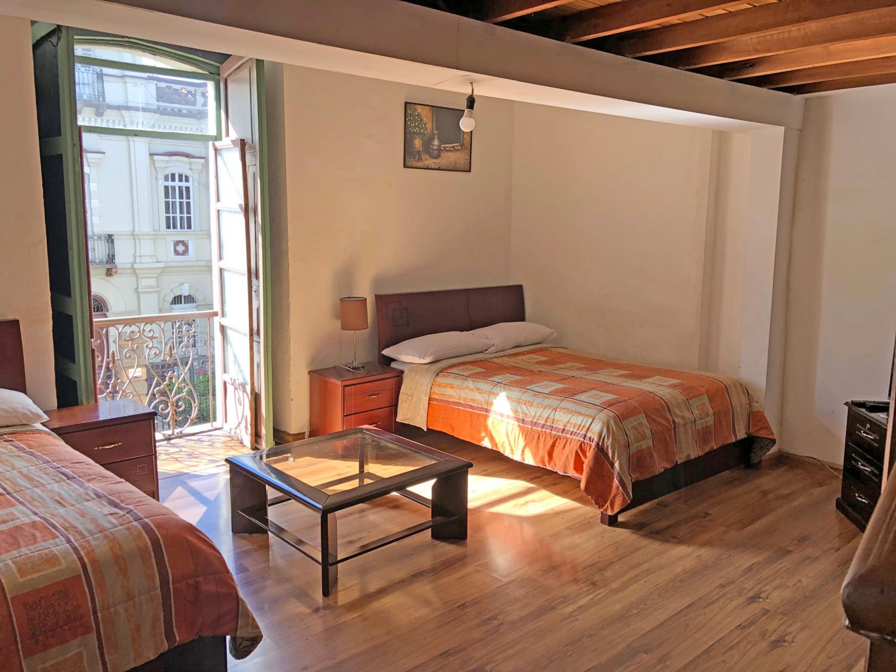 Hostal Latina