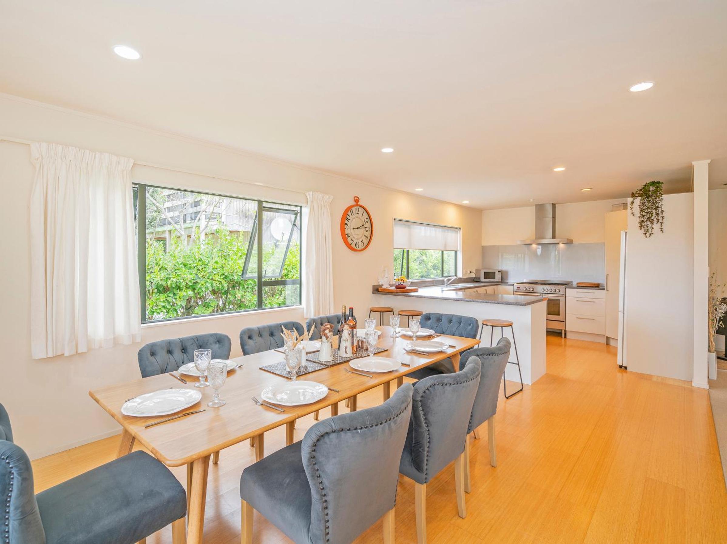 The Heart of Hahei - Hahei Holiday Home view 2