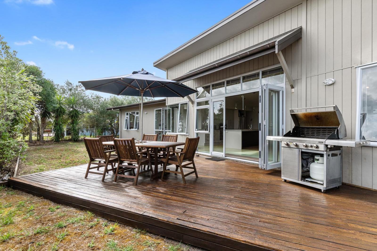Restful Ruakaka - Ruakaka Holiday Home view 5