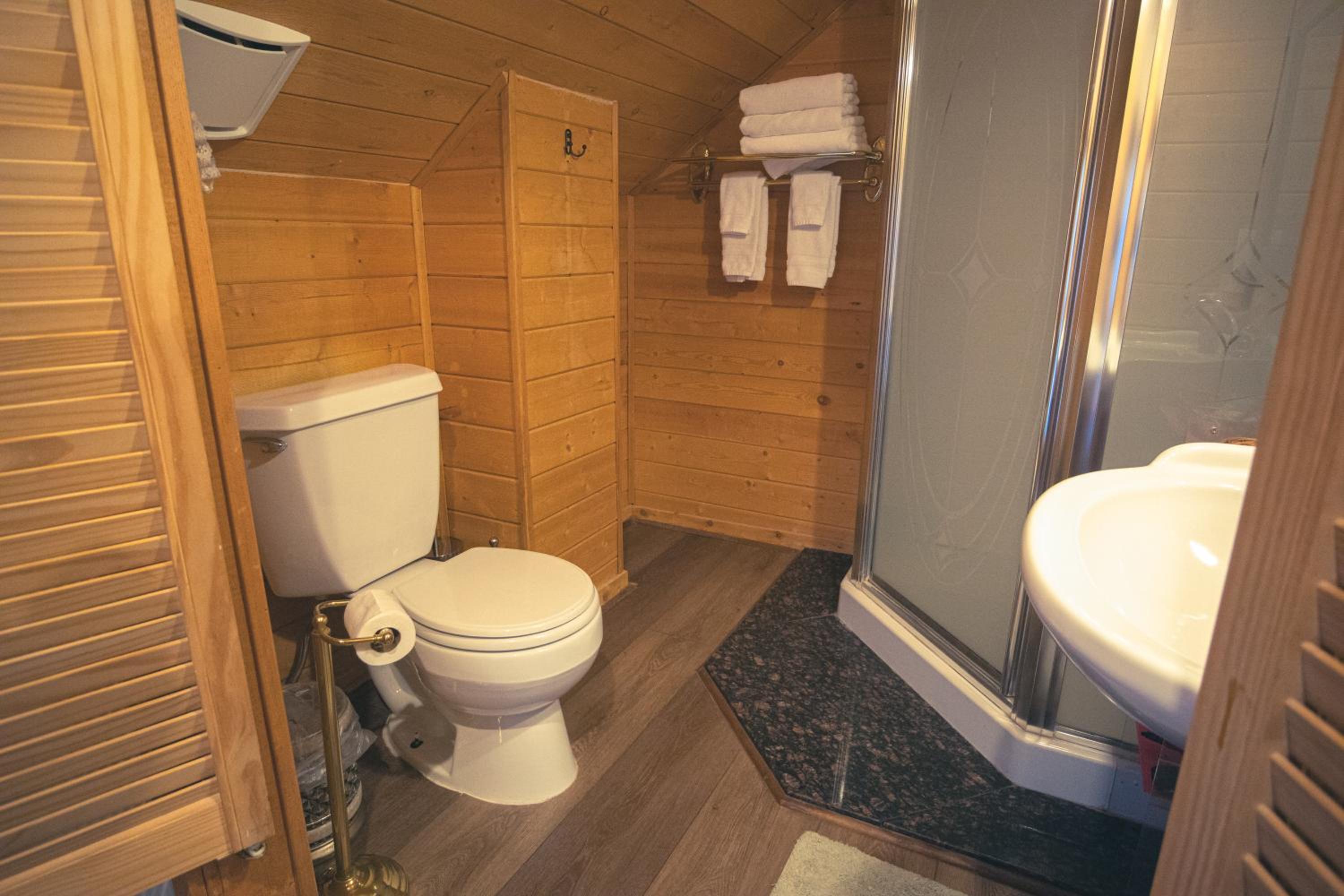 Tucker Peak Lodge