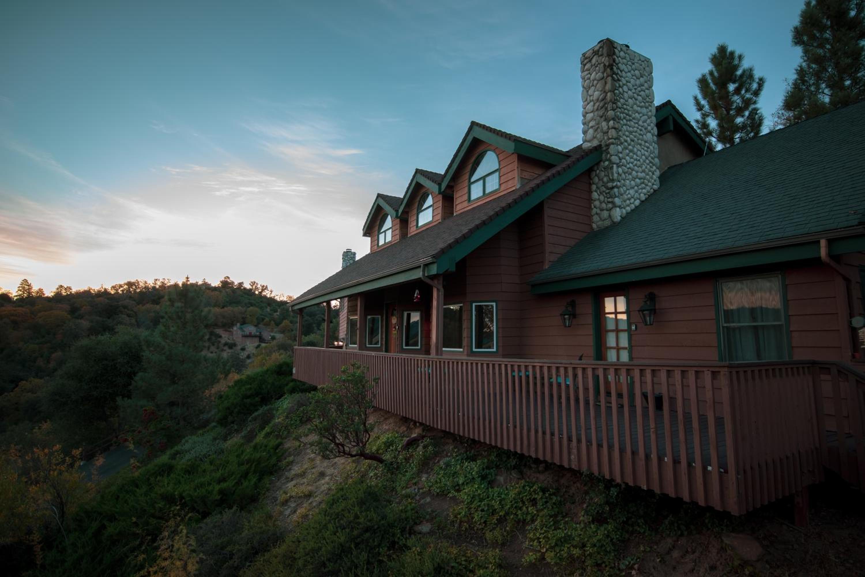 Tucker Peak Lodge