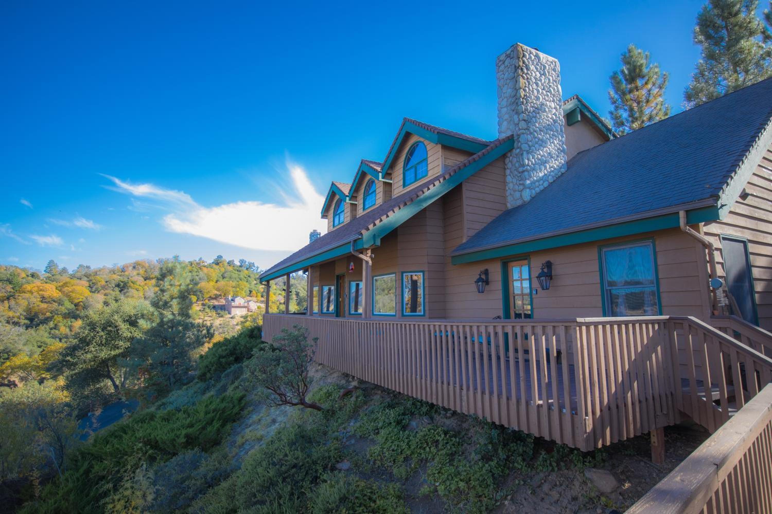 Tucker Peak Lodge