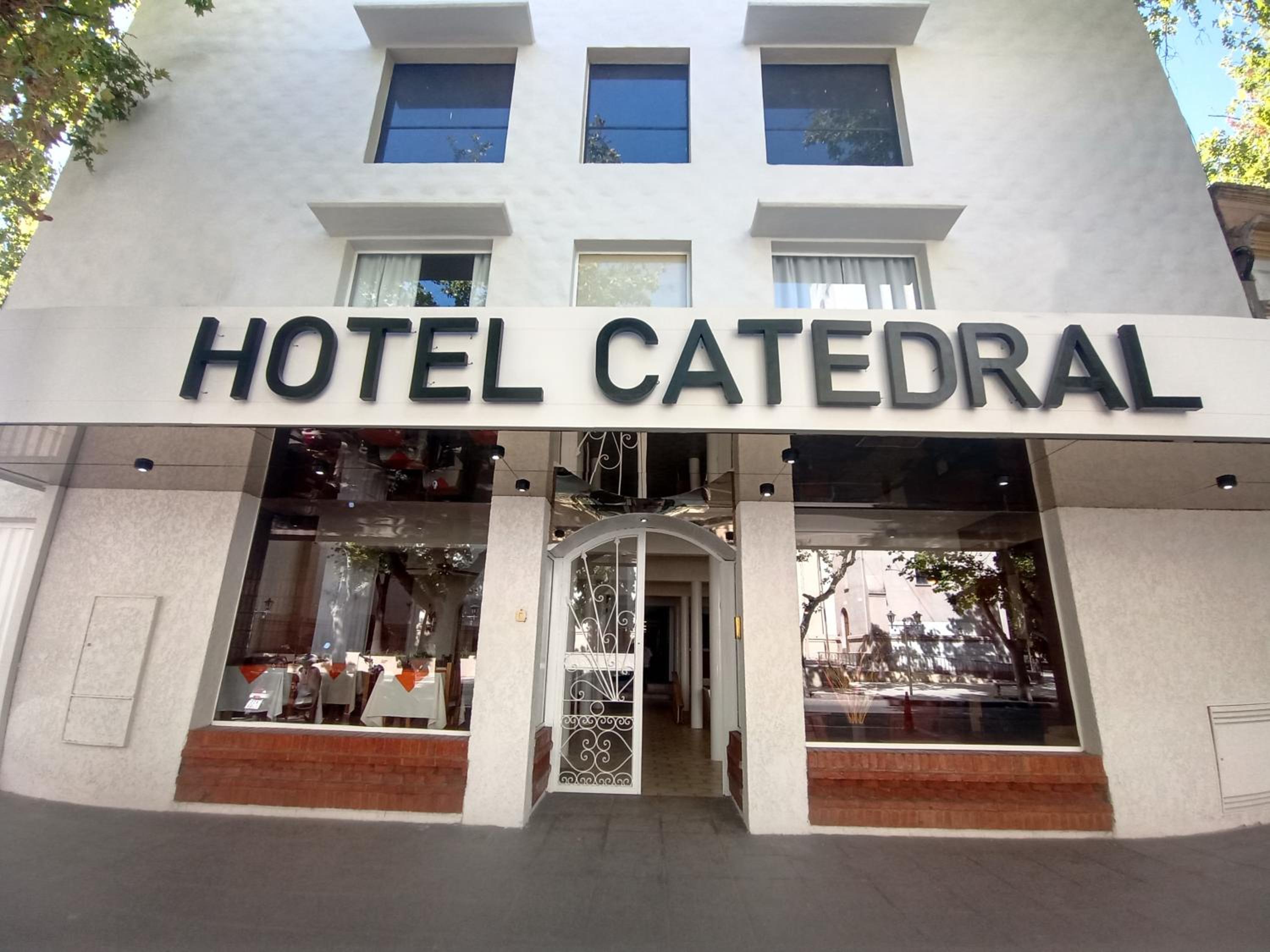 Hotel Catedral San Rafael