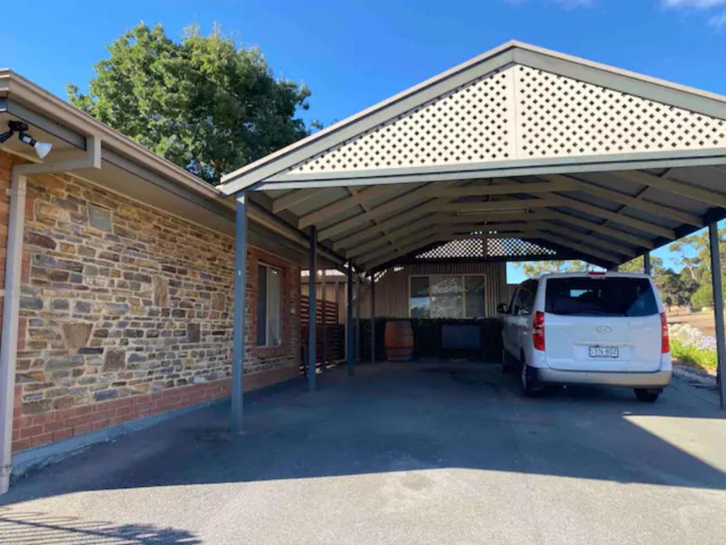 Adelaide Hills Escape
