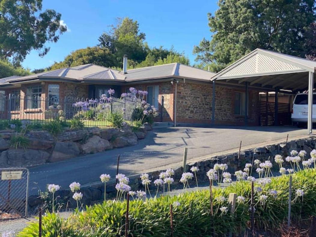 Adelaide Hills Escape