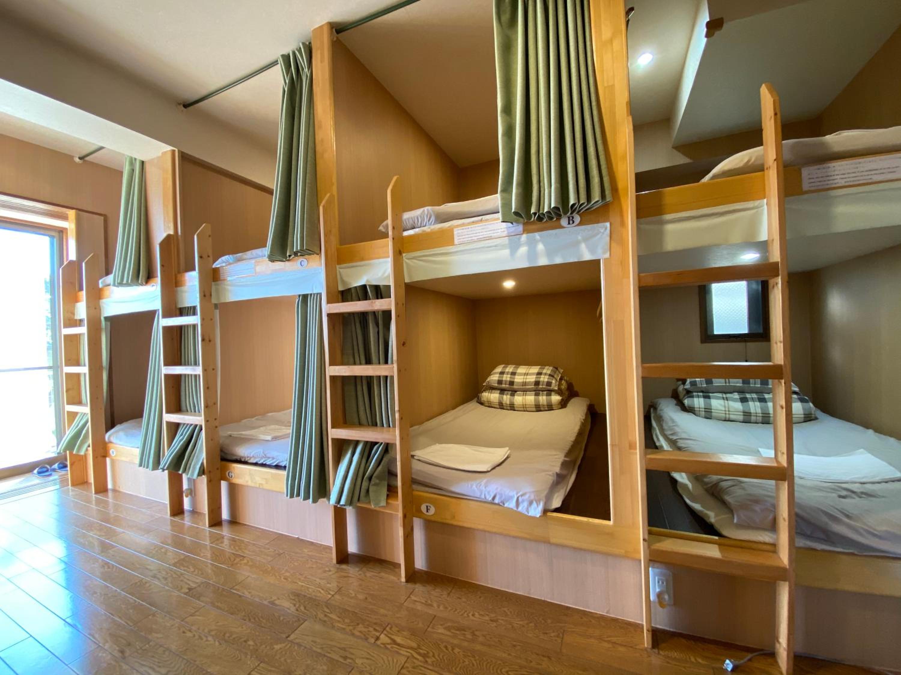 Atami Onsen Guest House Megumi 5 minutes walk from Atami Station
