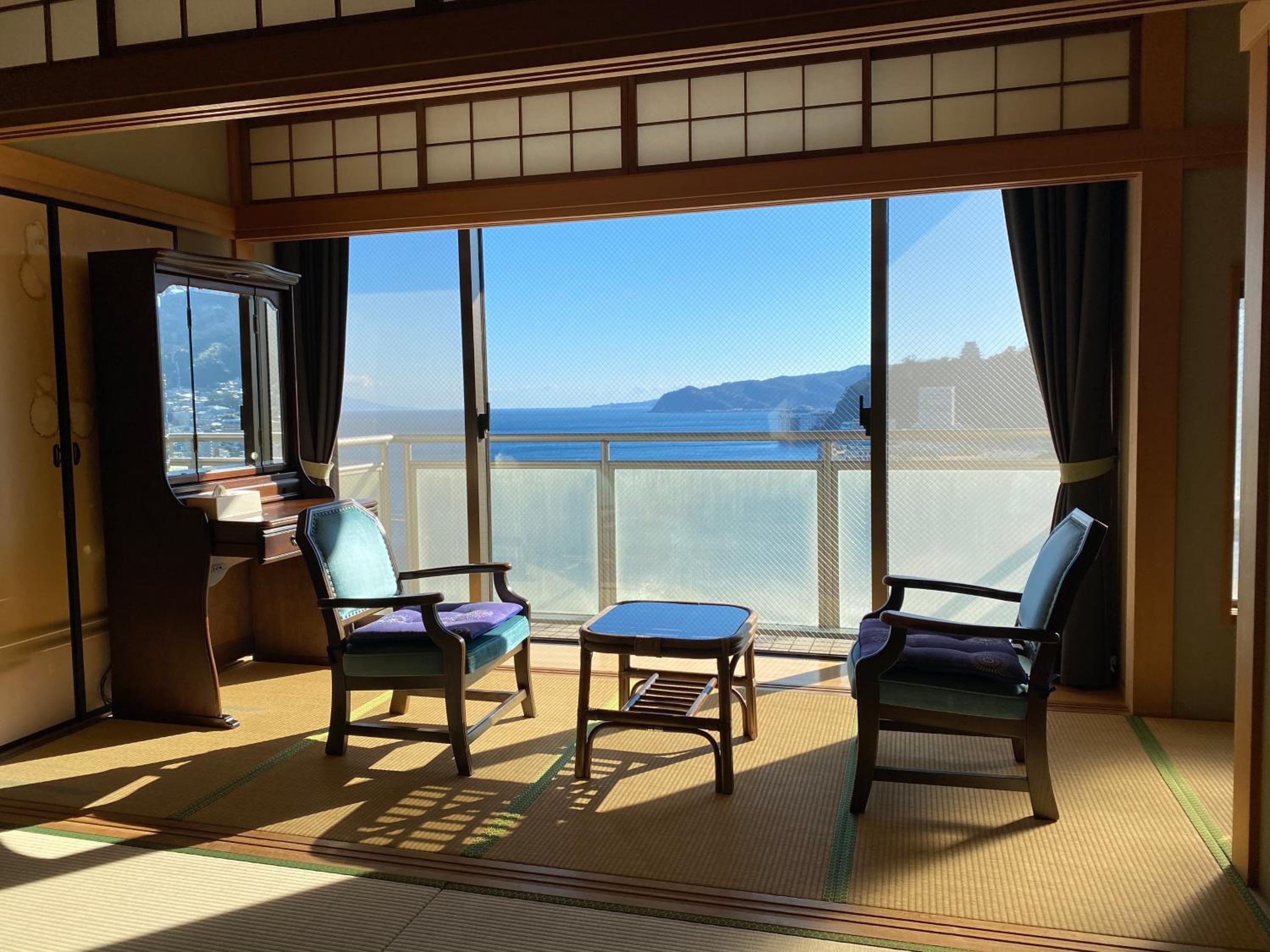 Atami Onsen Guest House Megumi 5 minutes walk from Atami Station
