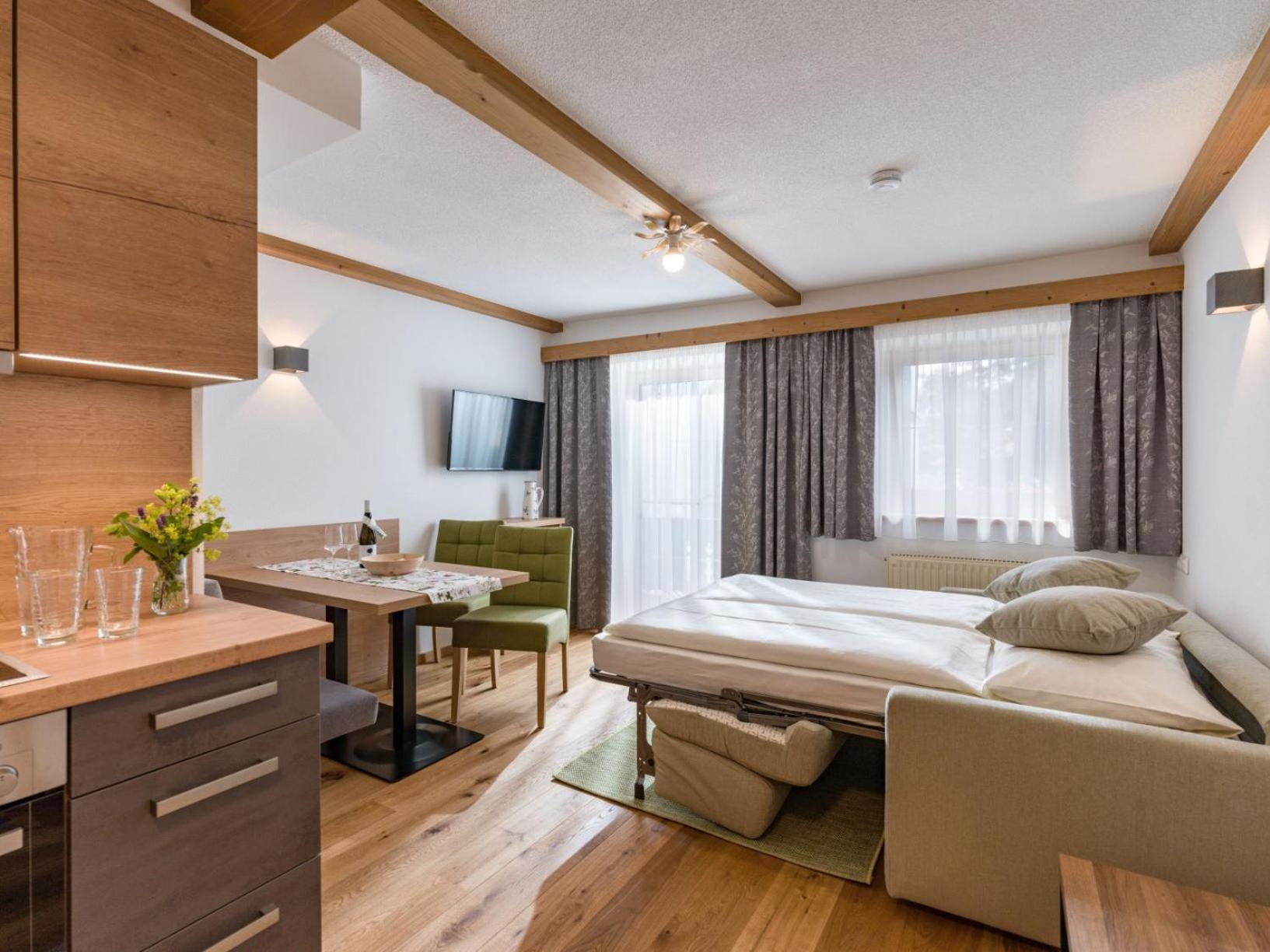 Pension Hinterholzer Apartments und Zimmer