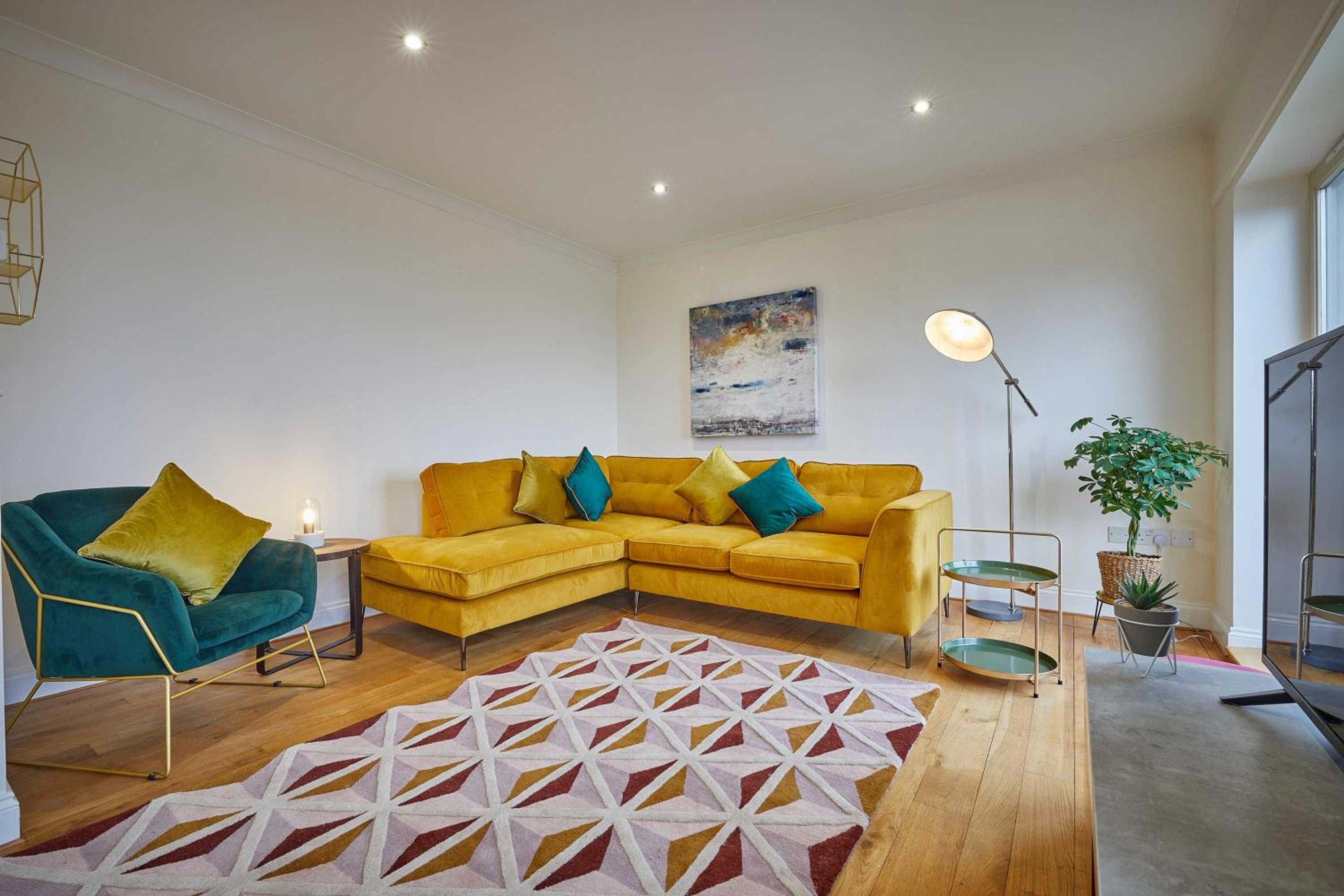 Host & Stay - Strathview view 2