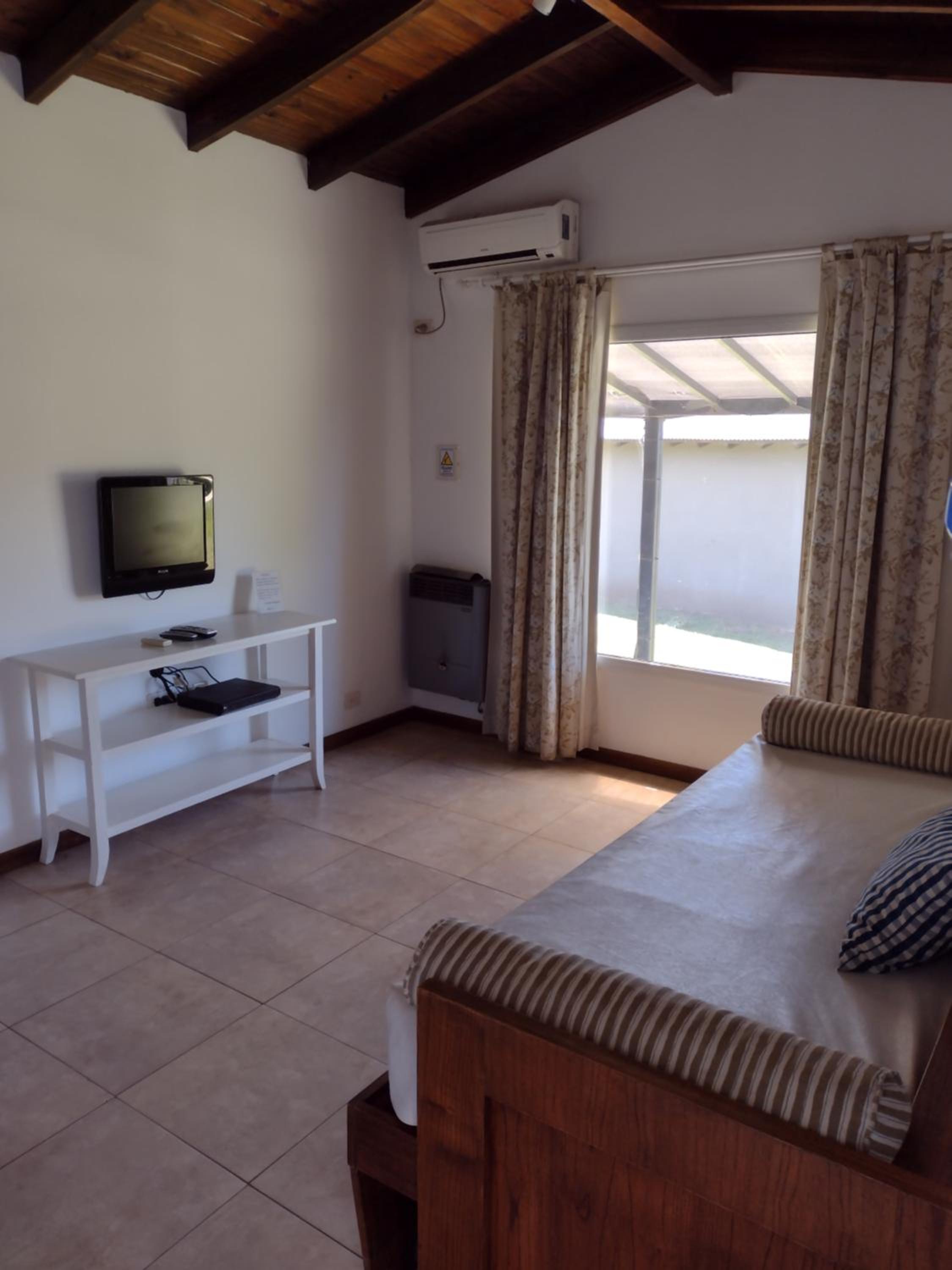 Abril Village