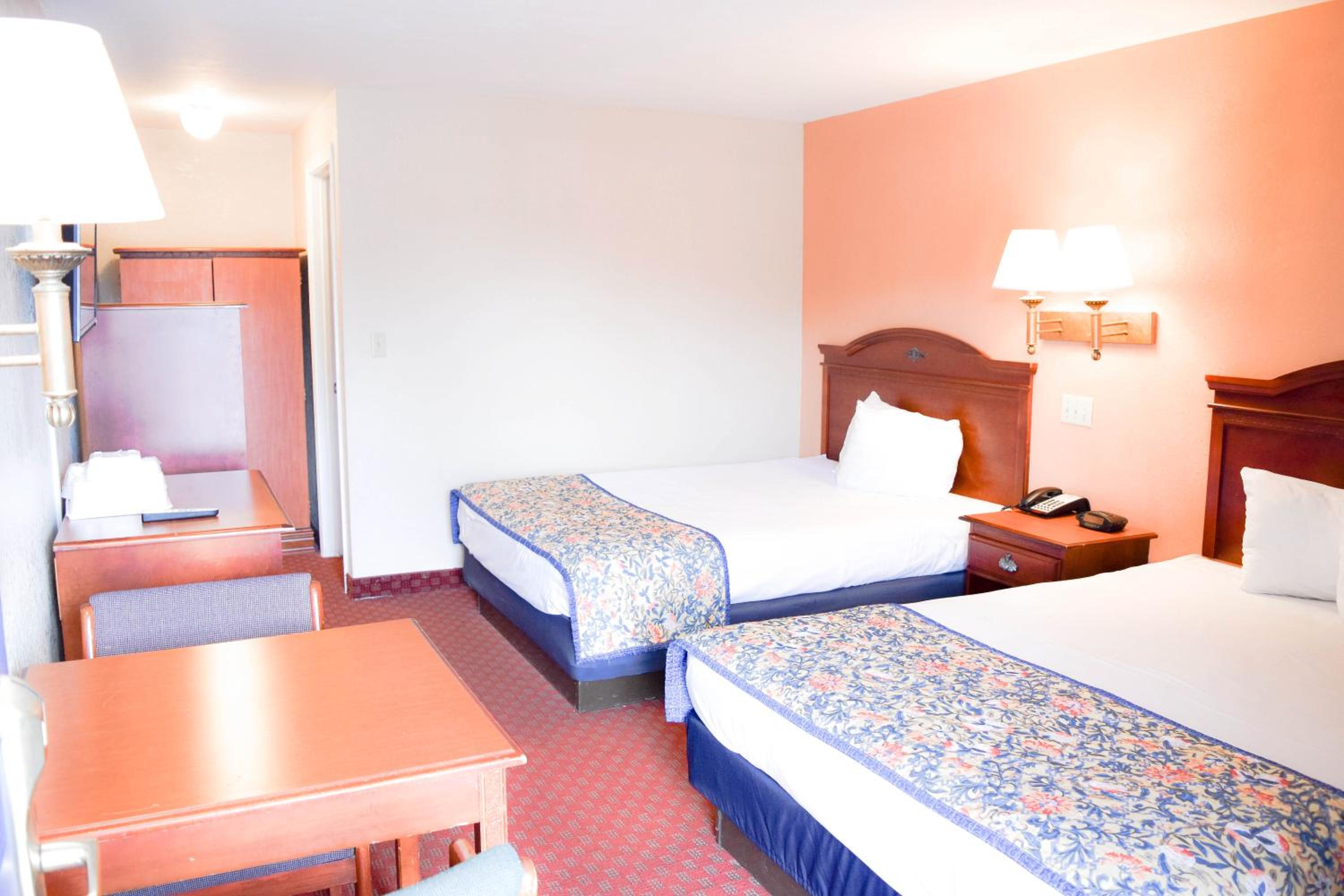 Knights Inn North Attleboro - Property Image 7