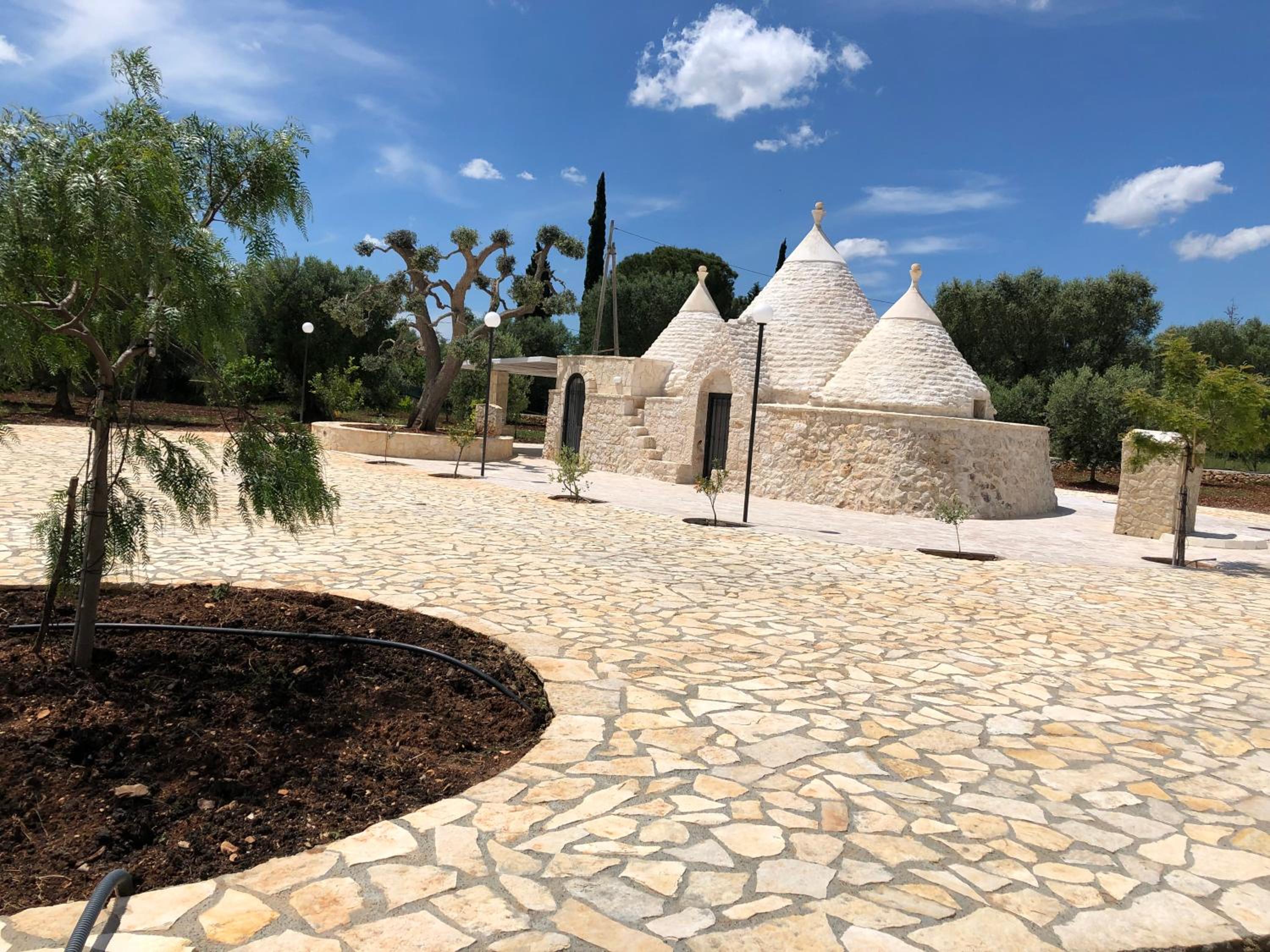 TRULLO PARCOMONSIGNORE CON PISCINA PRIVATA view 3