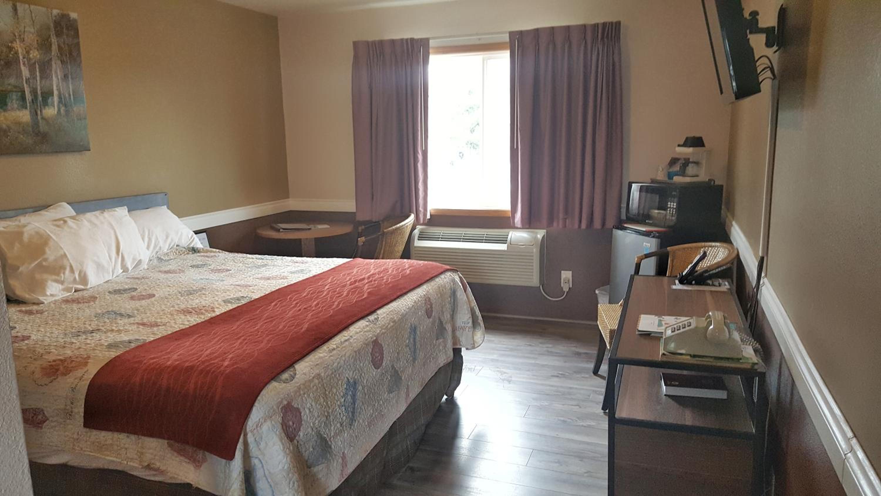 Hillcrest Inn