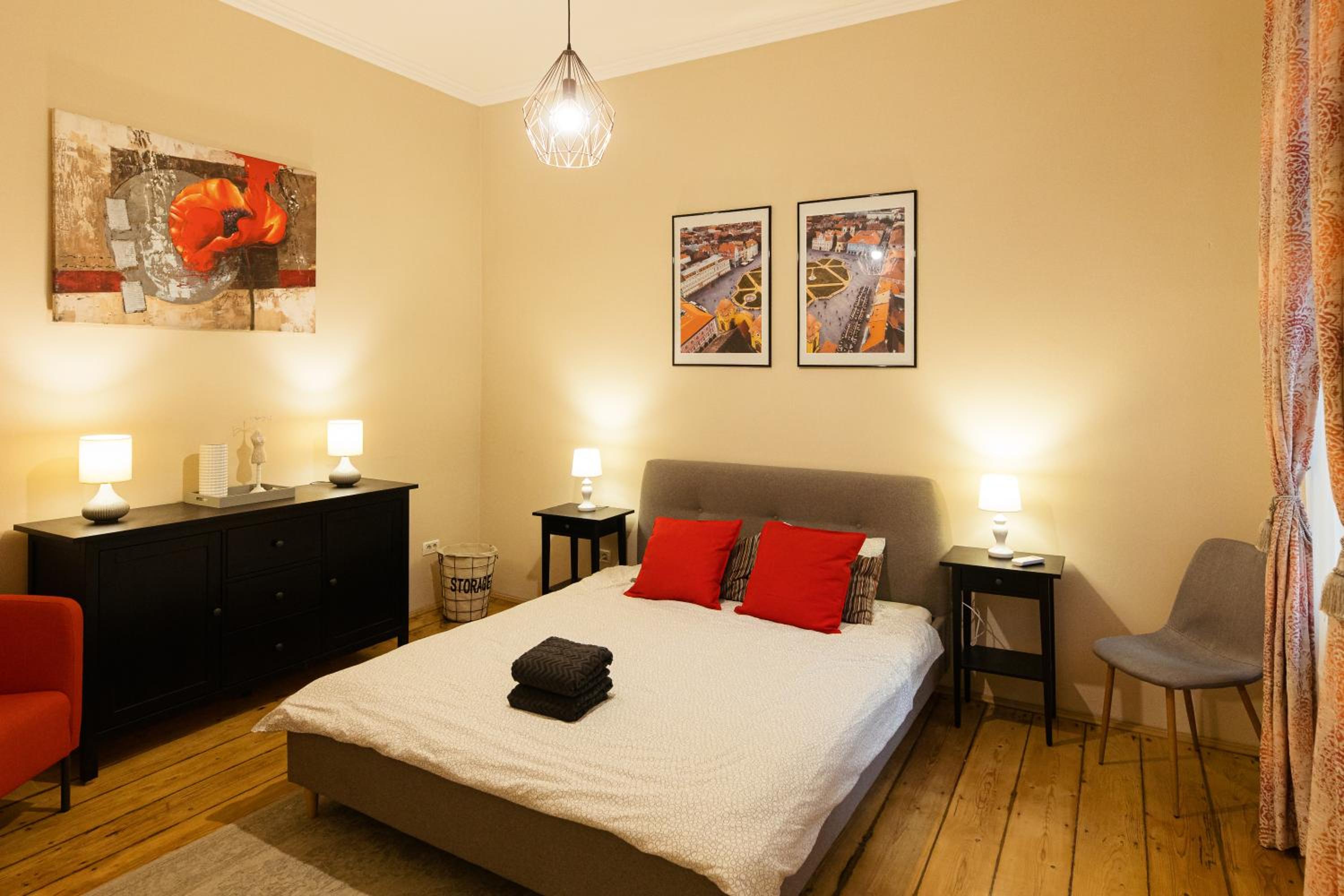 Chic Apartment in Historical City Center view 3