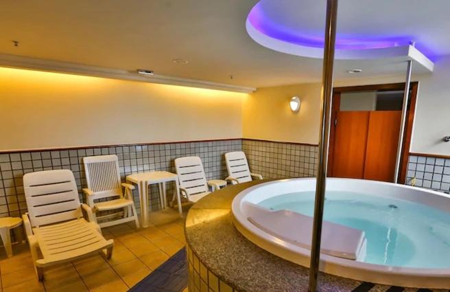 Jacuzzi
