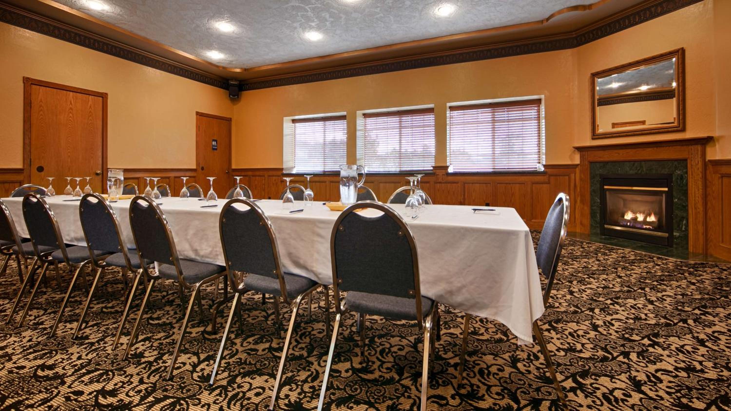 Best Western Plus Bayshore Inn