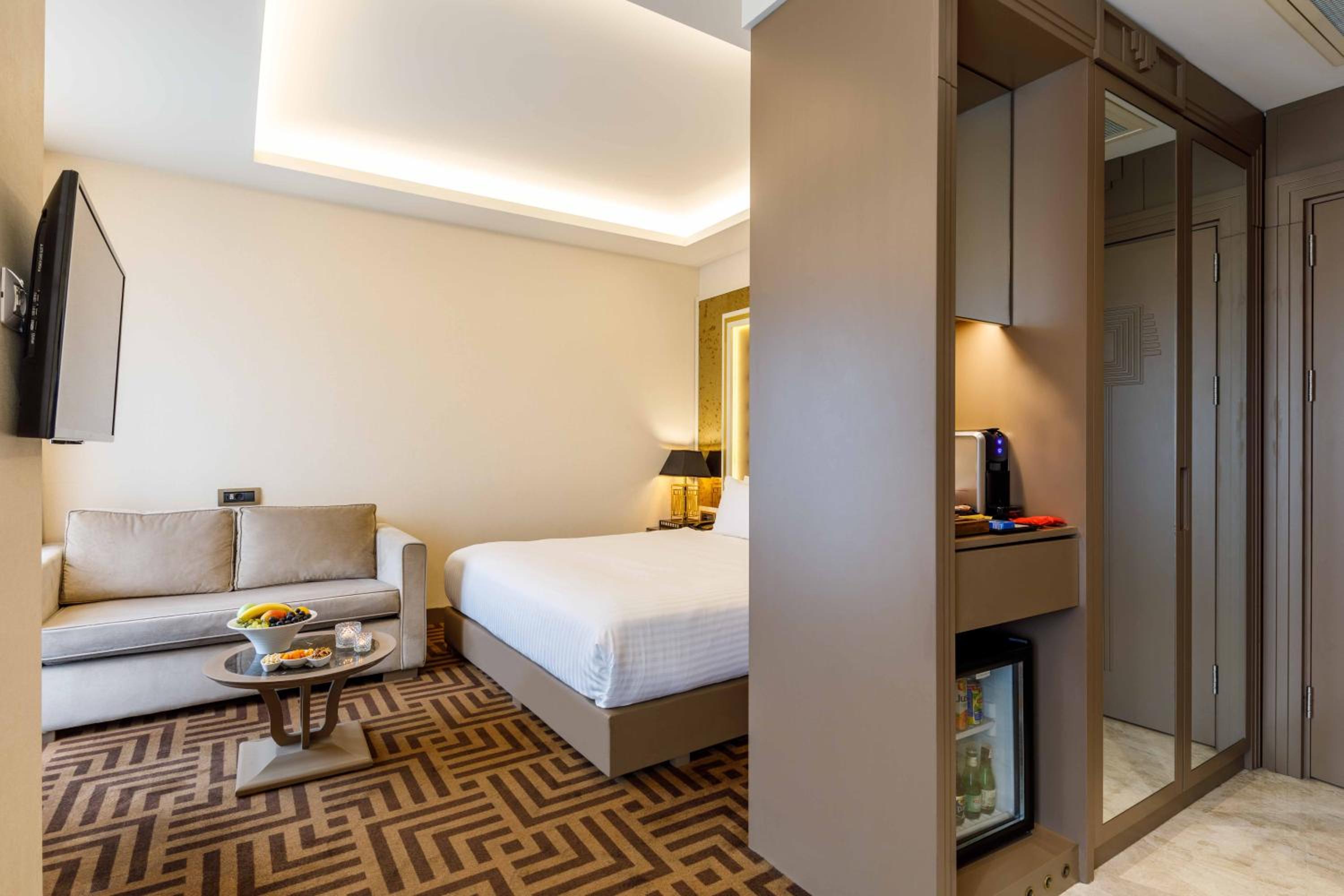 Ramada by Wyndham İstanbul Golden Horn - Image 15
