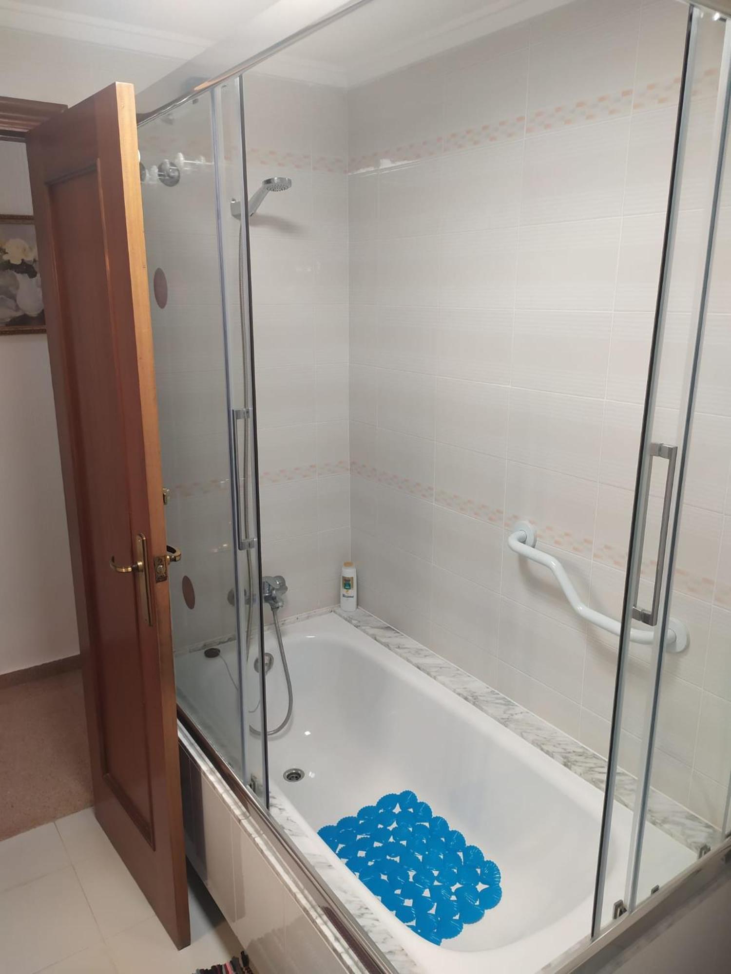 APARTAMENTO con BUENA VISTA view 2